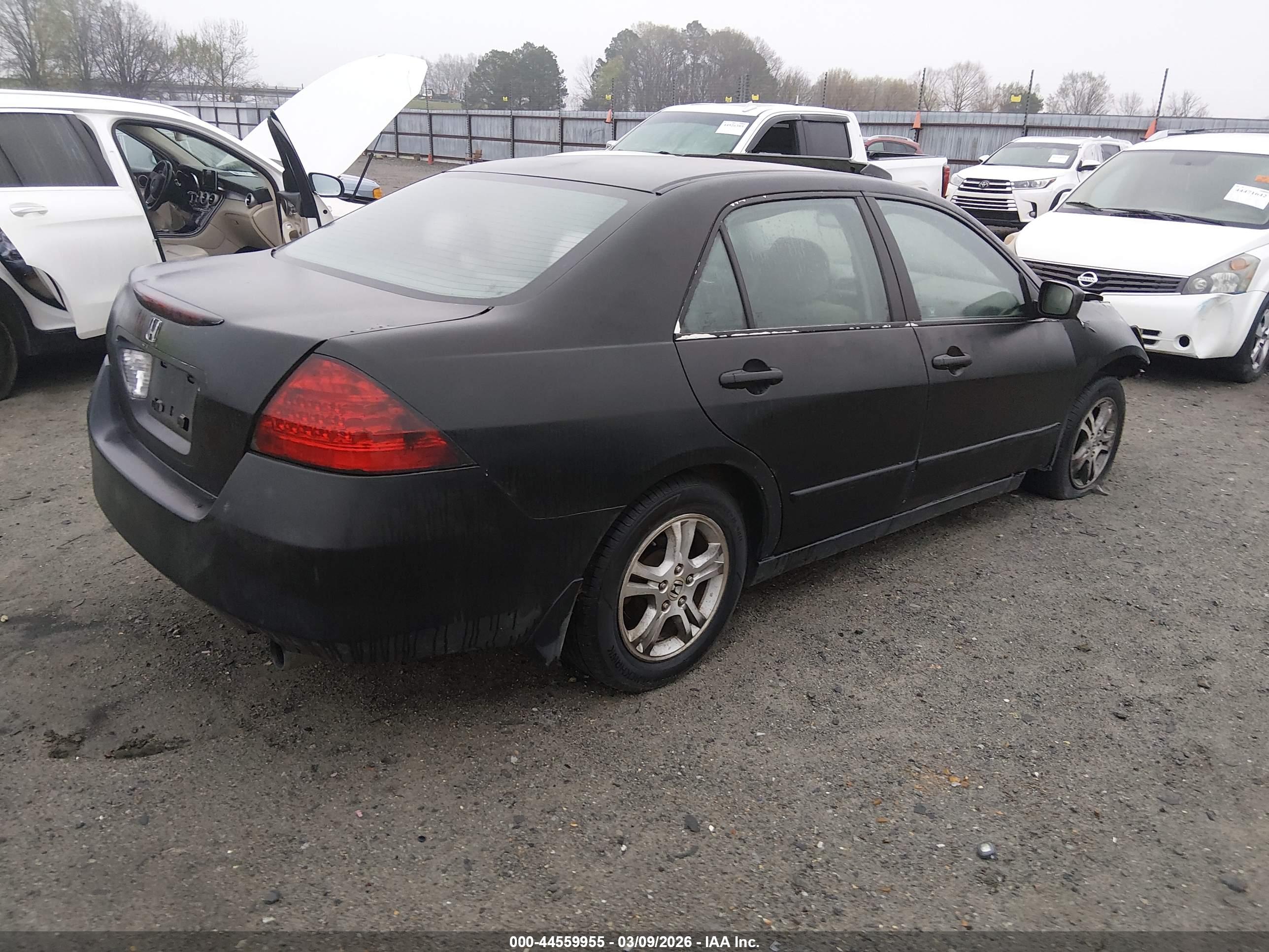 HONDA ACCORD image 4