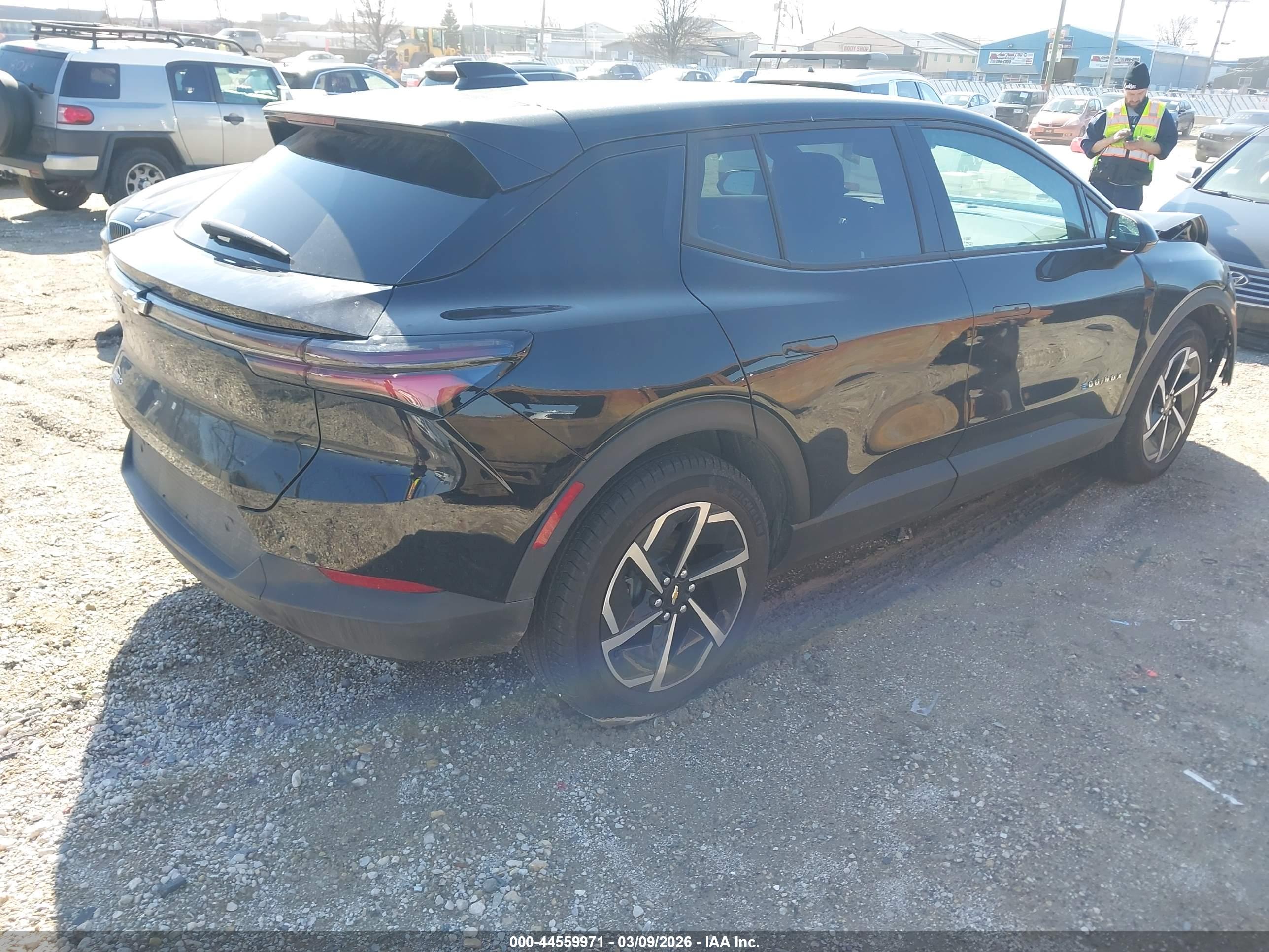 CHEVROLET EQUINOX image 4