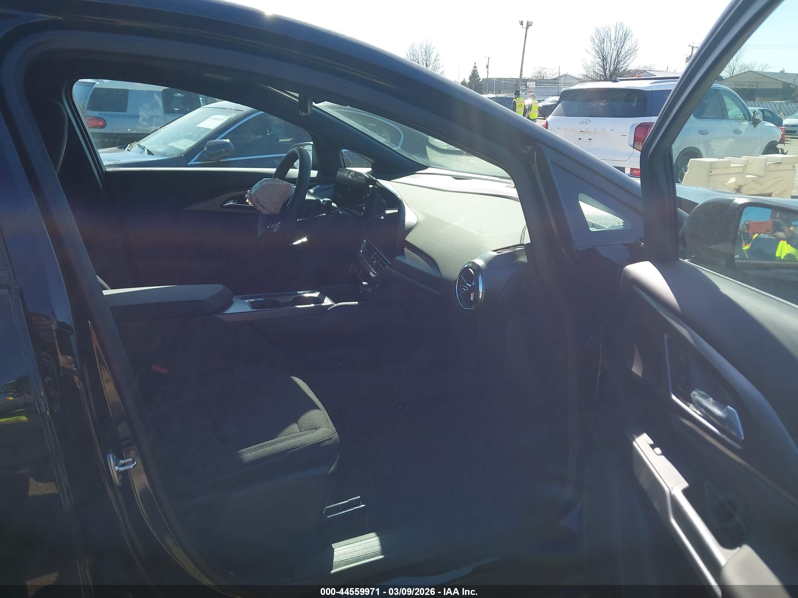CHEVROLET EQUINOX image 5
