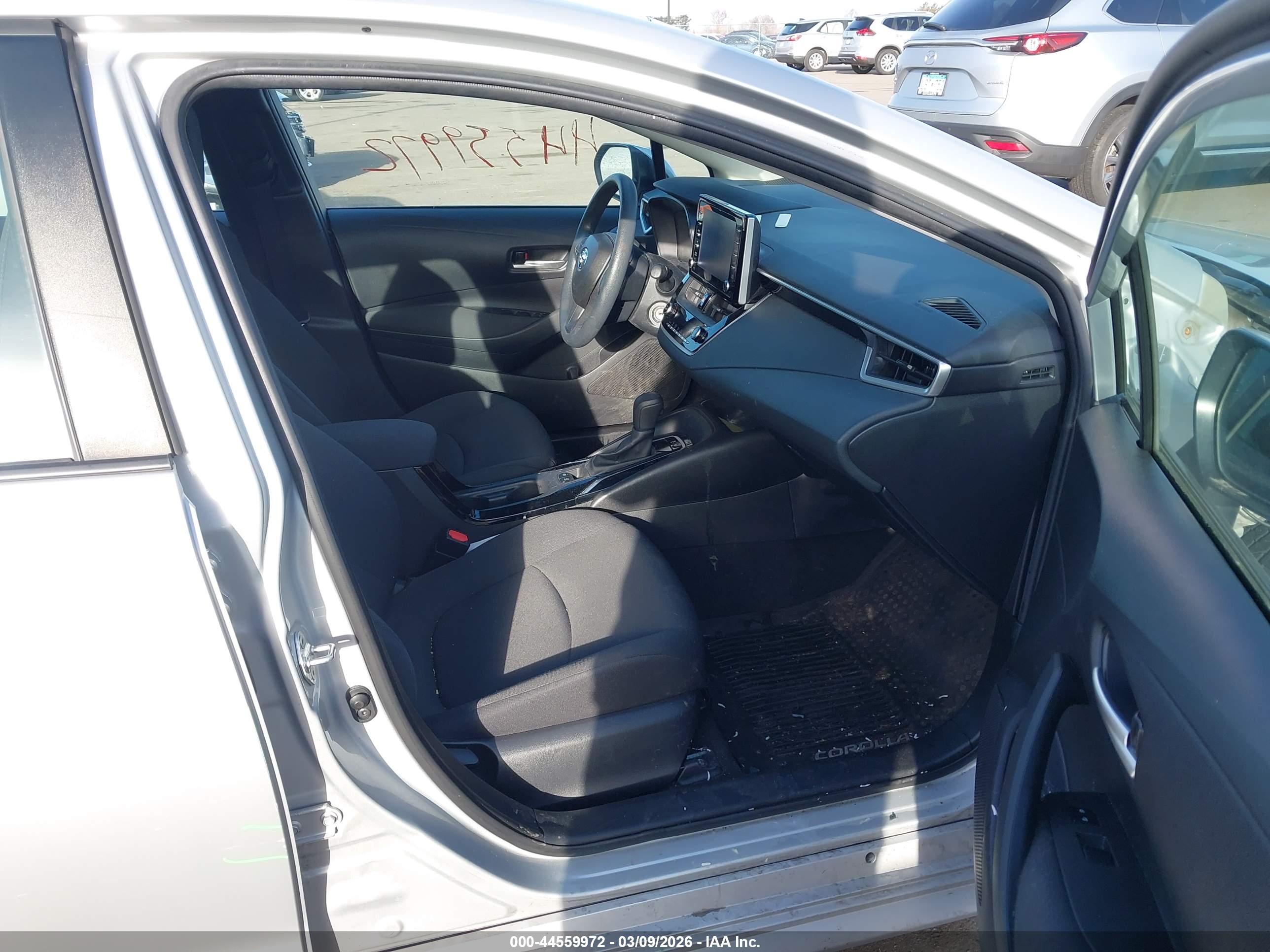 TOYOTA COROLLA image 5