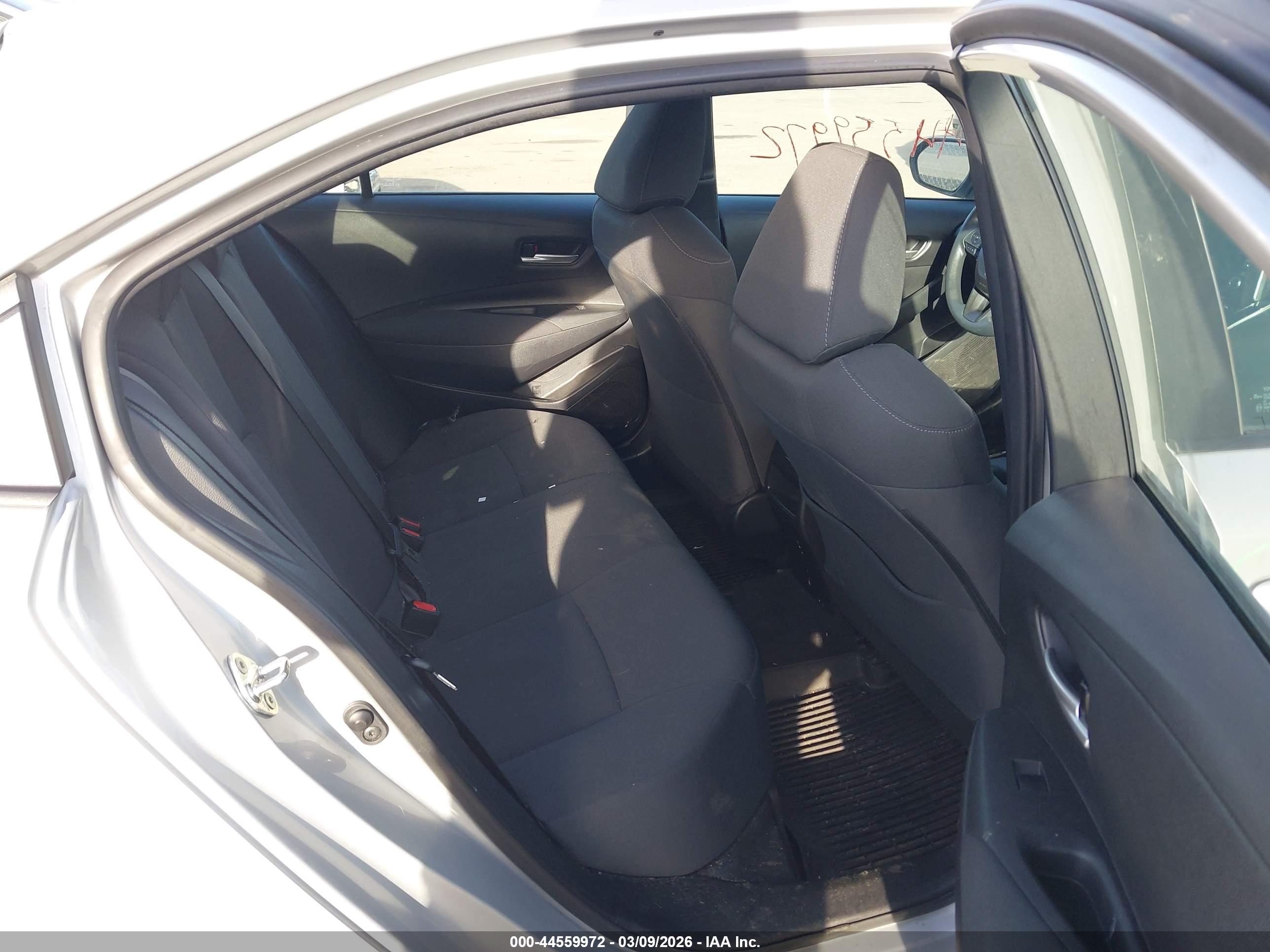 TOYOTA COROLLA image 8