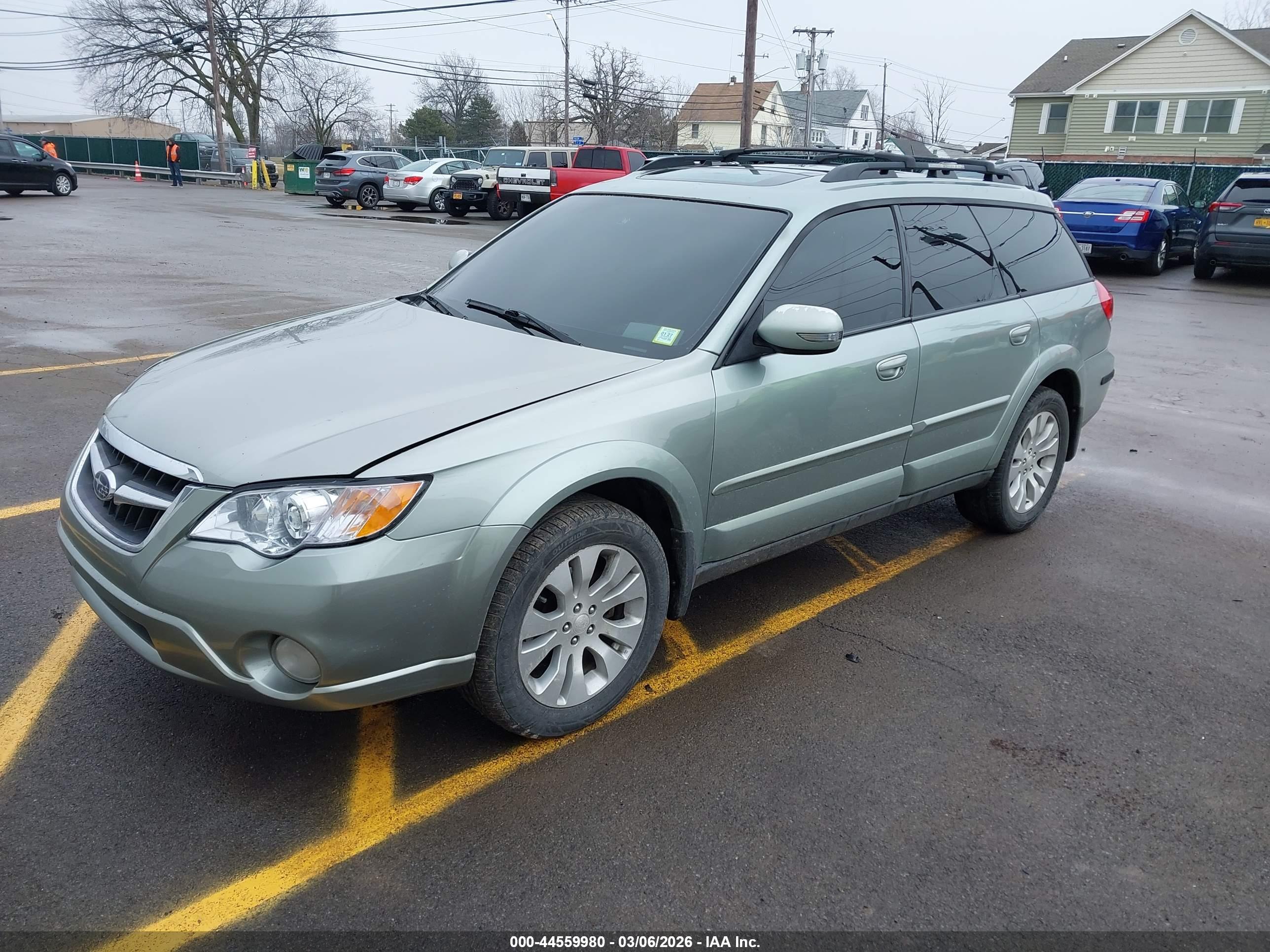 SUBARU OUTBACK image 2