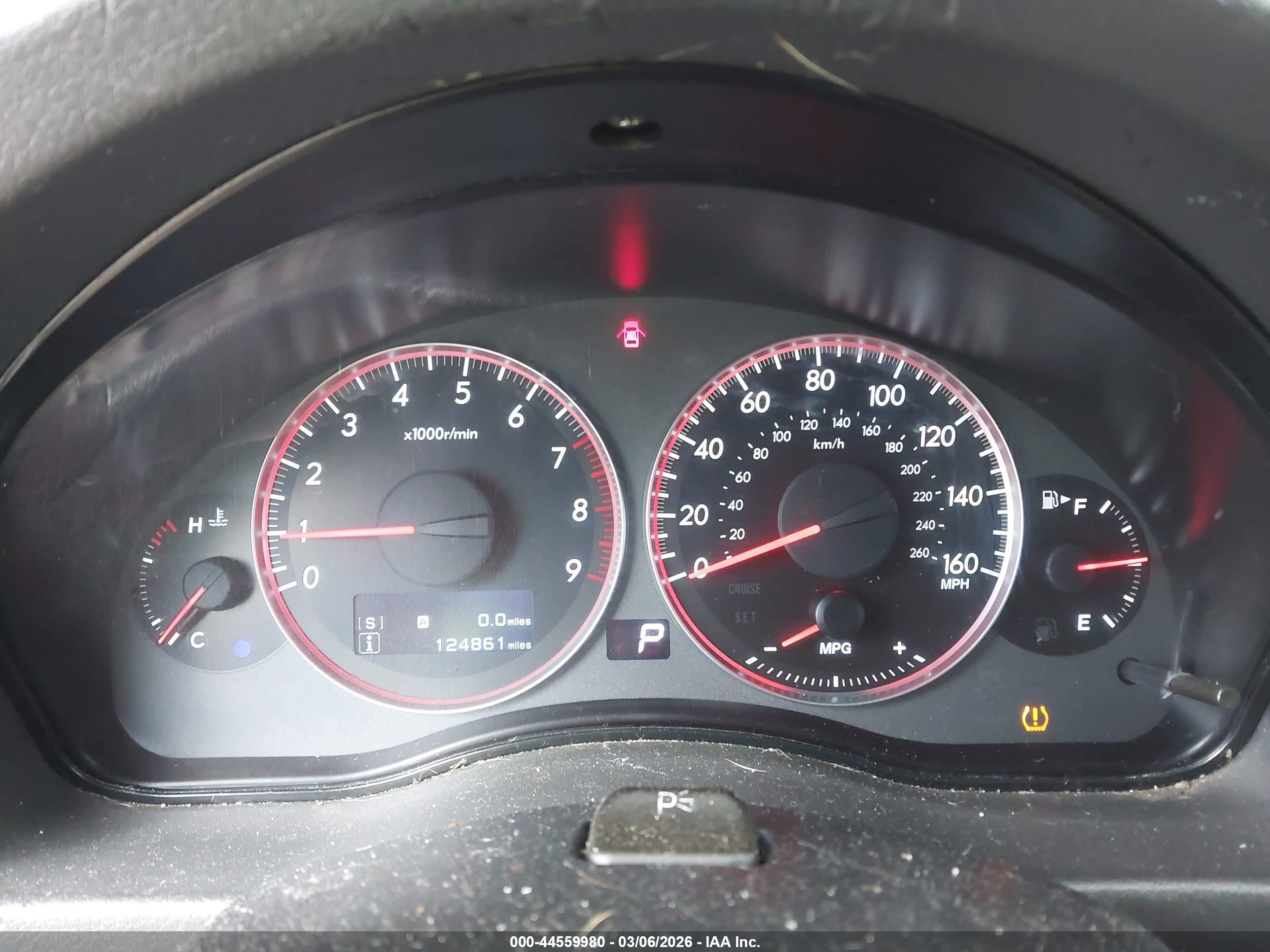 SUBARU OUTBACK image 7