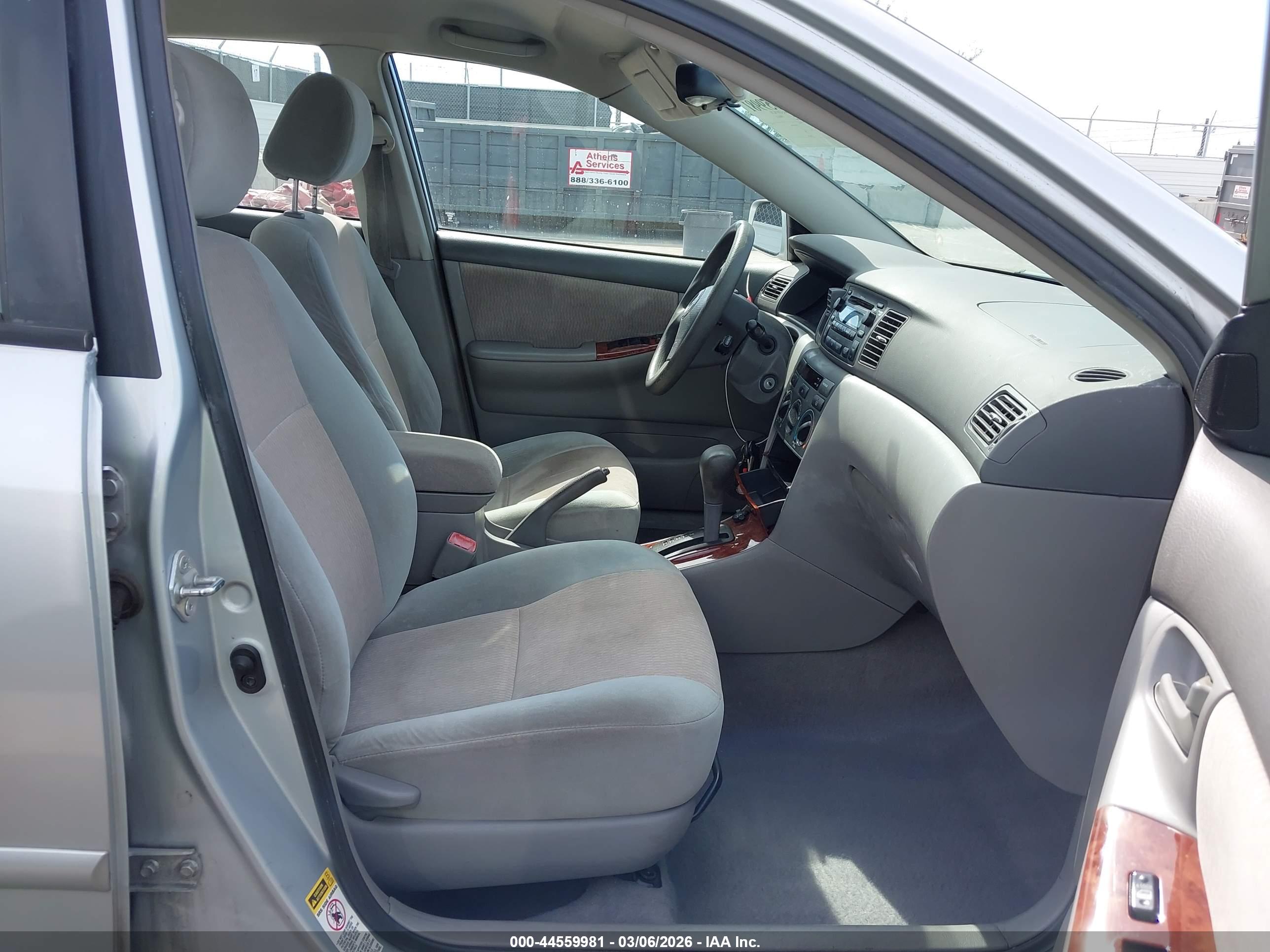 TOYOTA COROLLA image 5