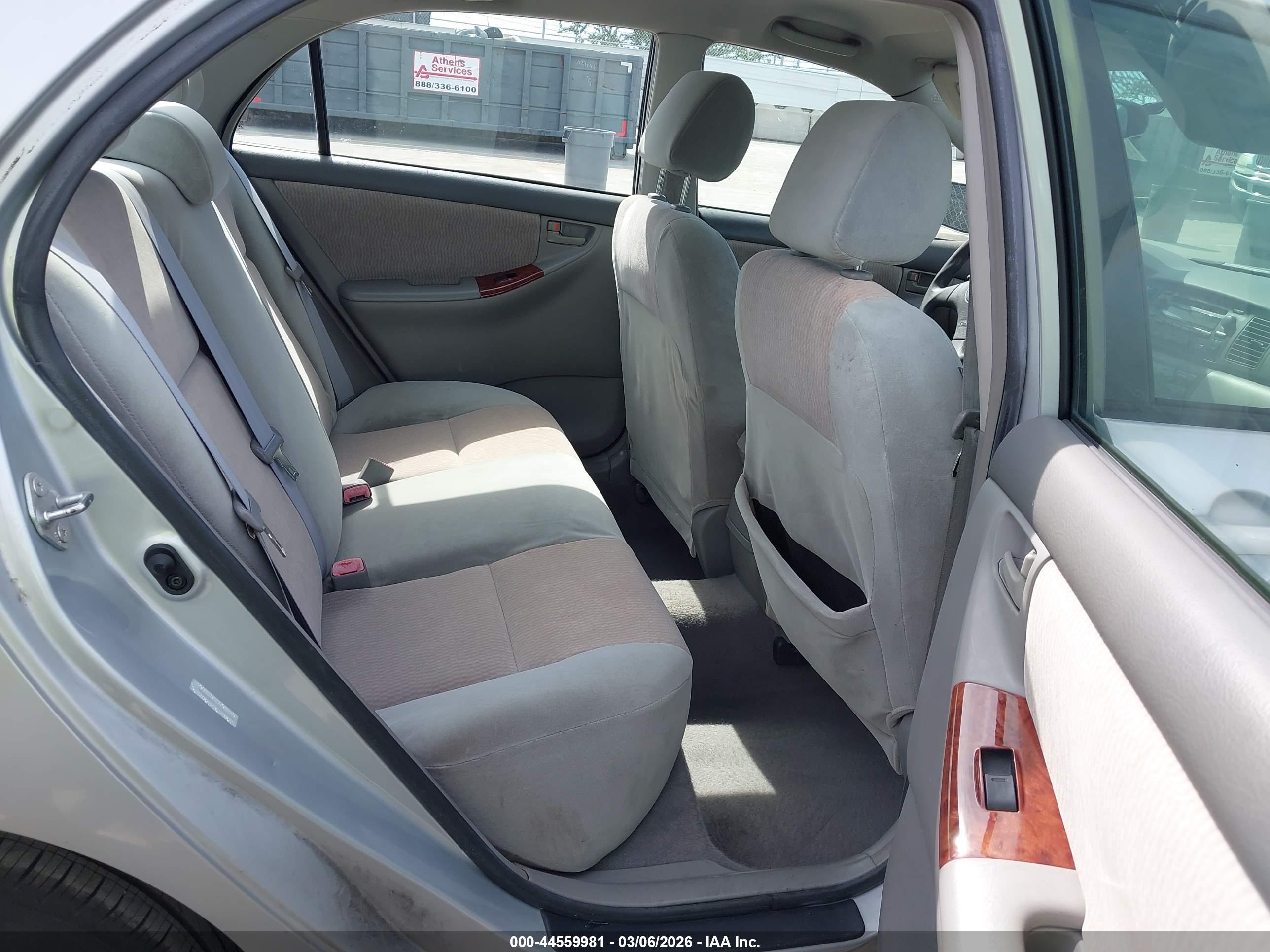 TOYOTA COROLLA image 8
