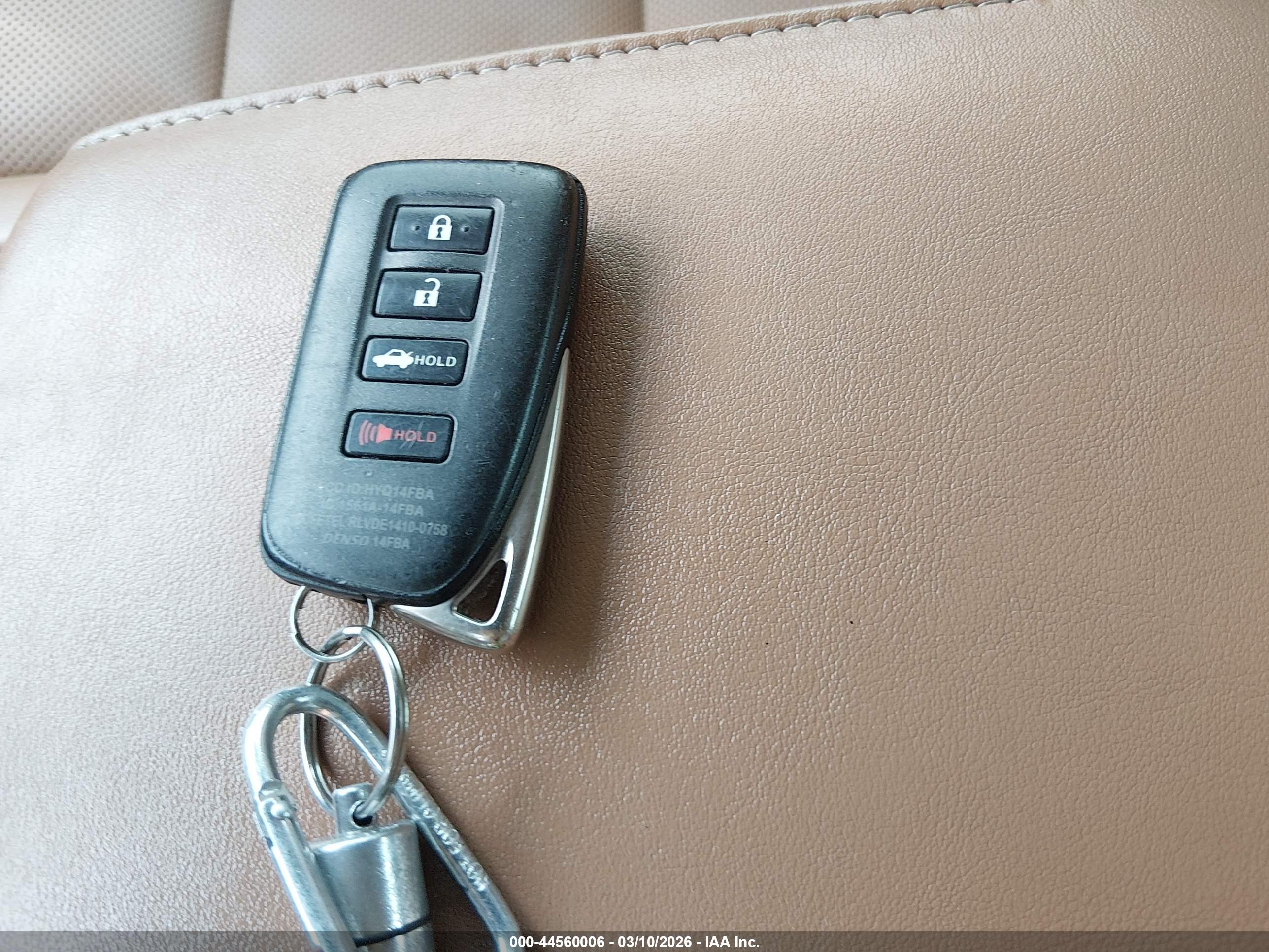 LEXUS ES image 11