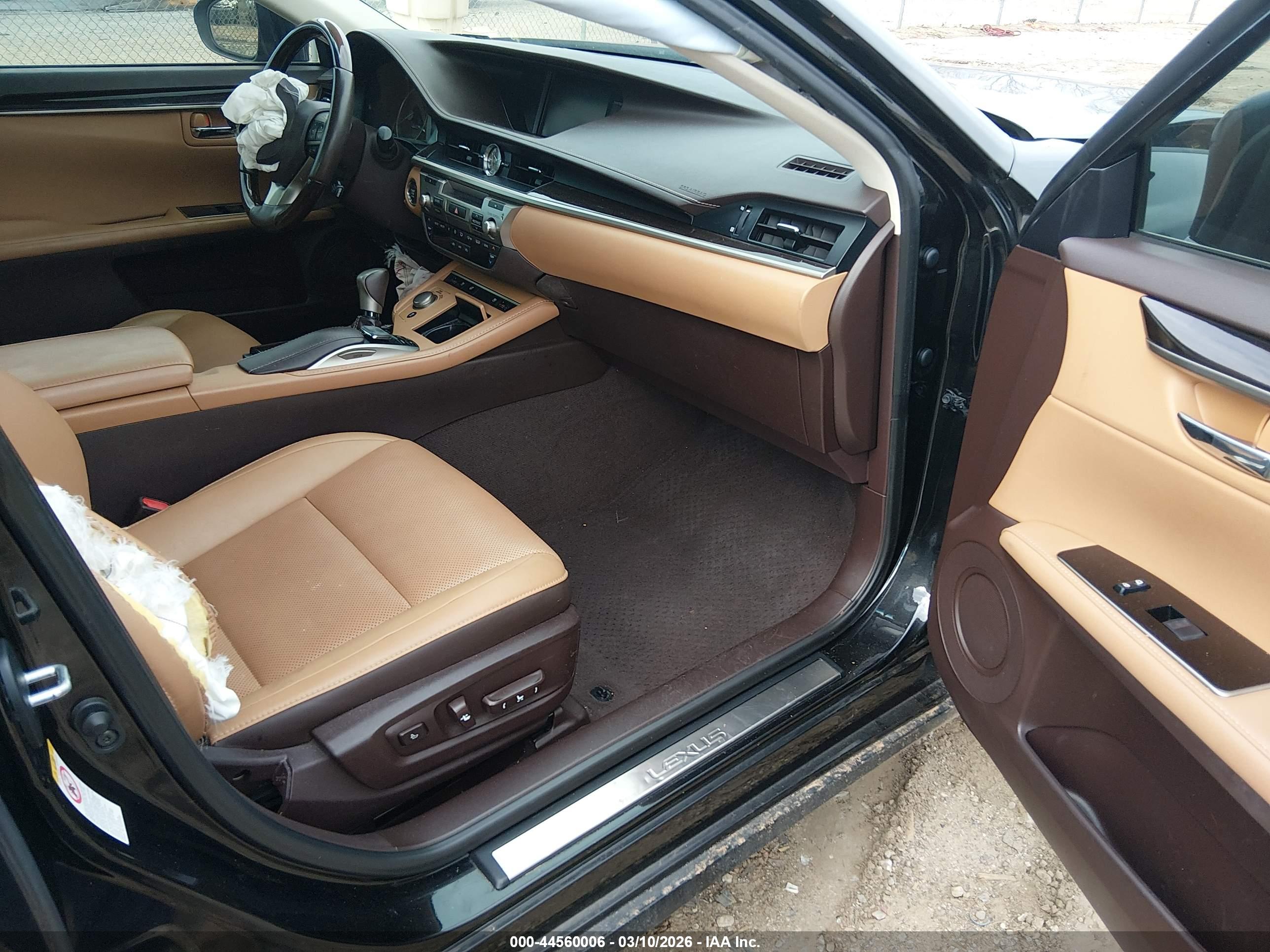 LEXUS ES image 5