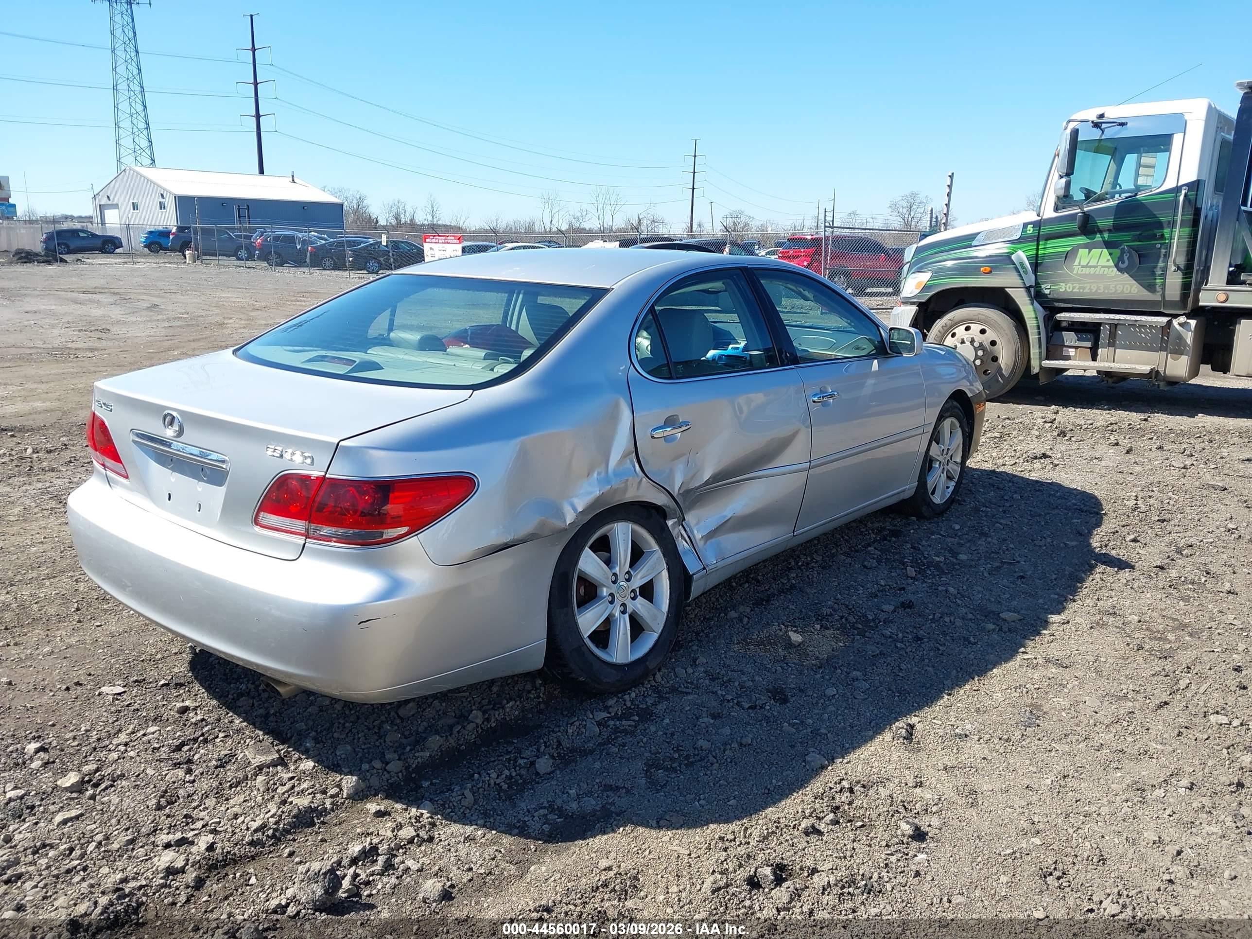 LEXUS ES image 4