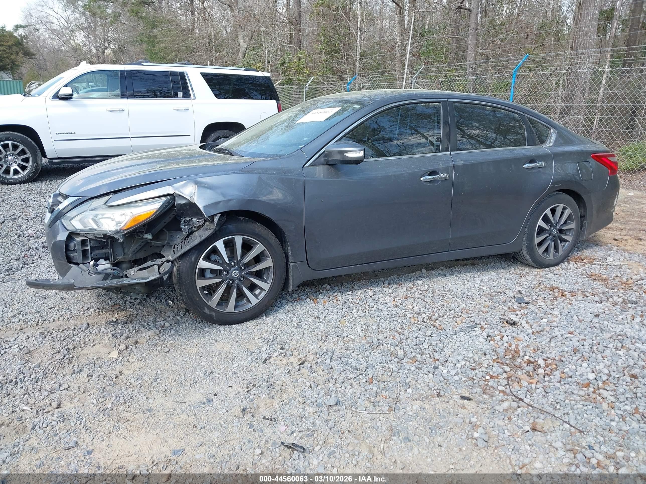 NISSAN ALTIMA image 2