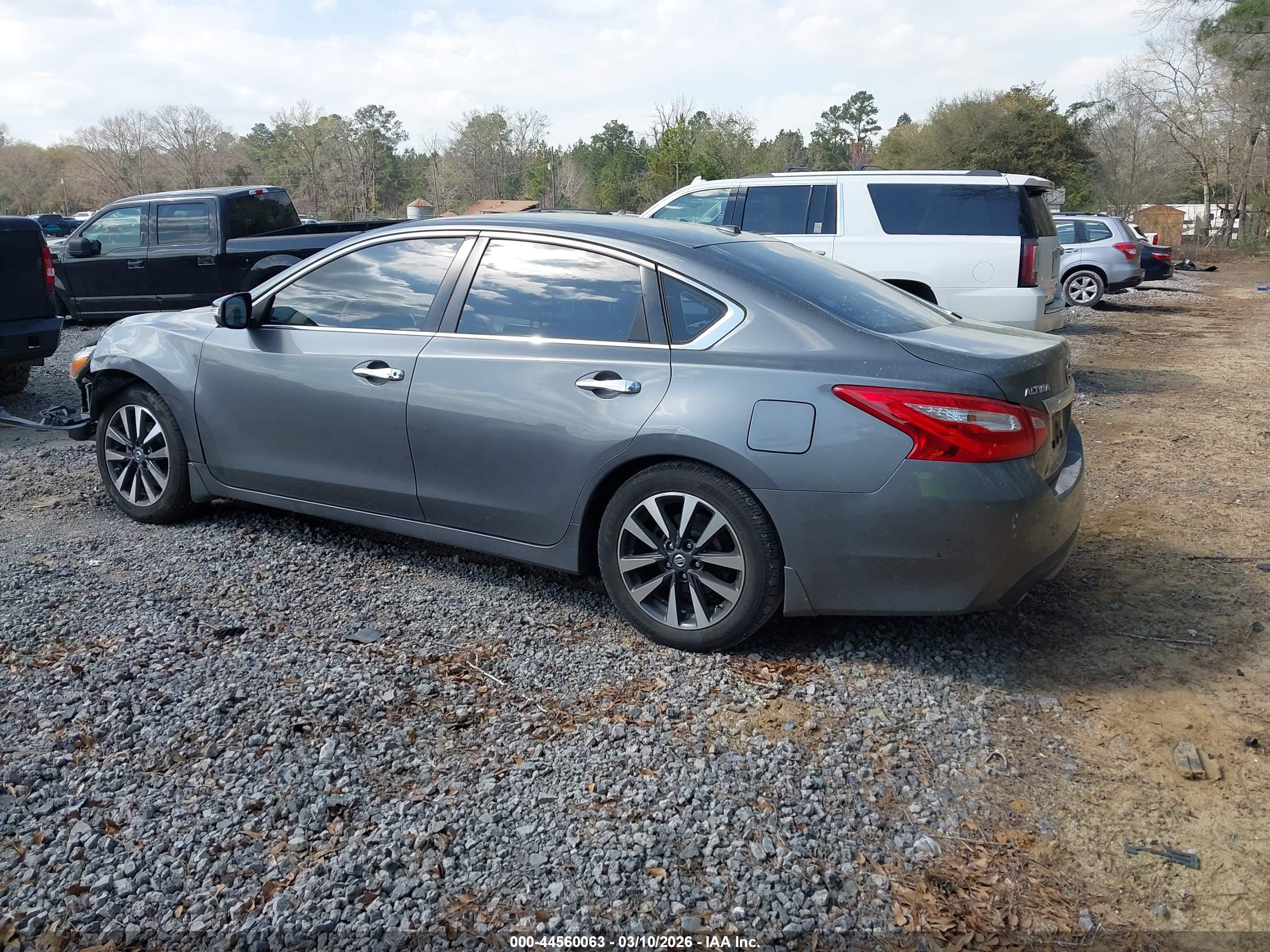 NISSAN ALTIMA image 3