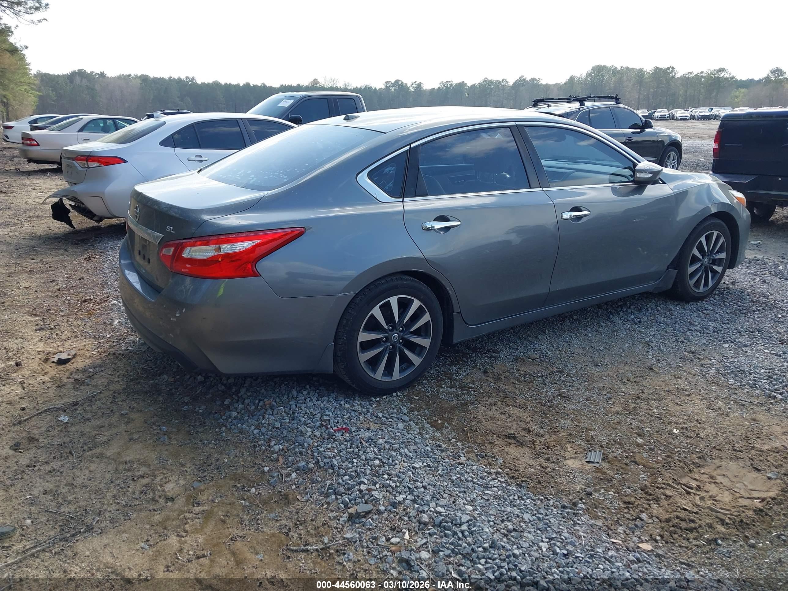 NISSAN ALTIMA image 4