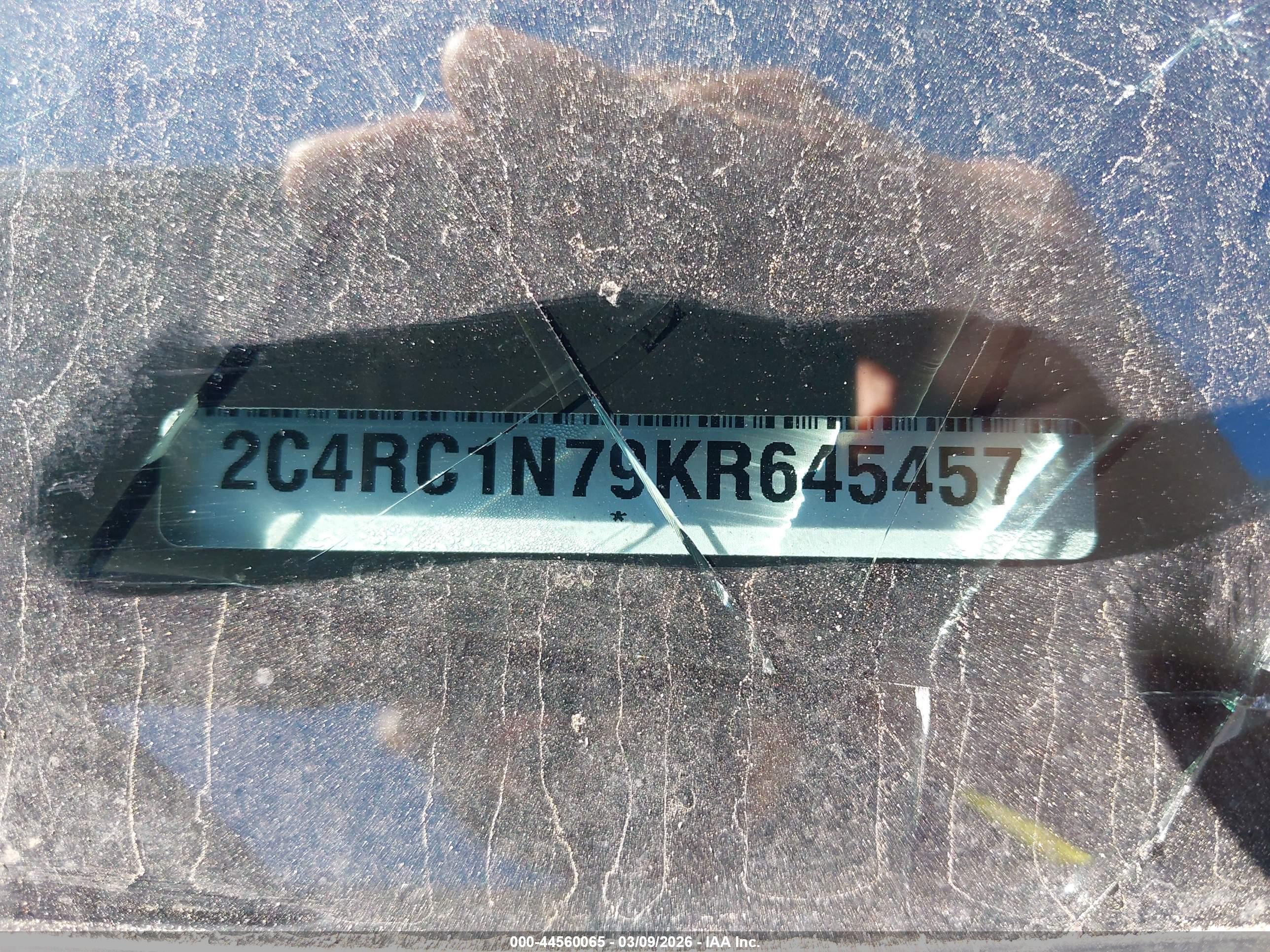 CHRYSLER PACIFICA image 9