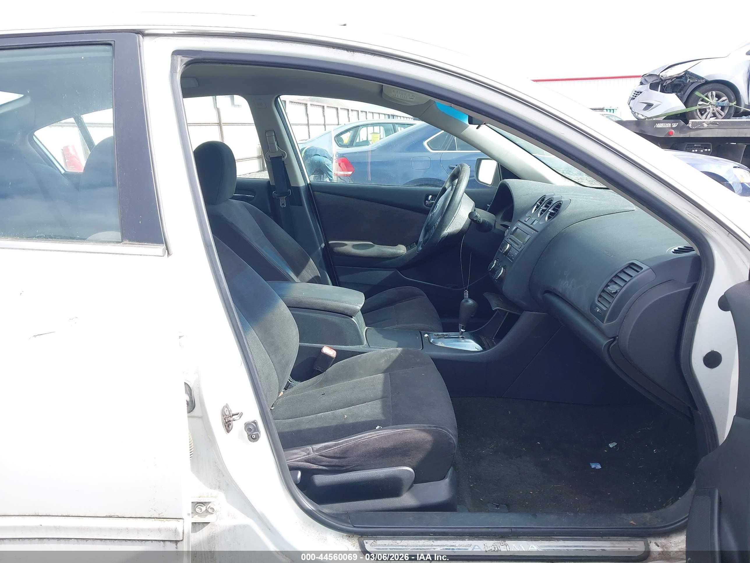 NISSAN ALTIMA image 5