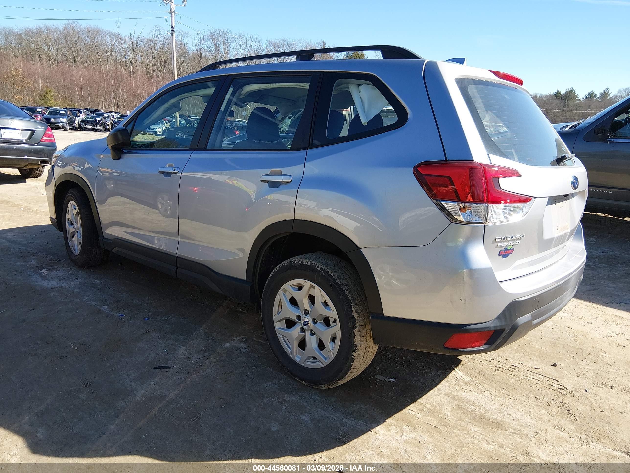 SUBARU FORESTER image 3