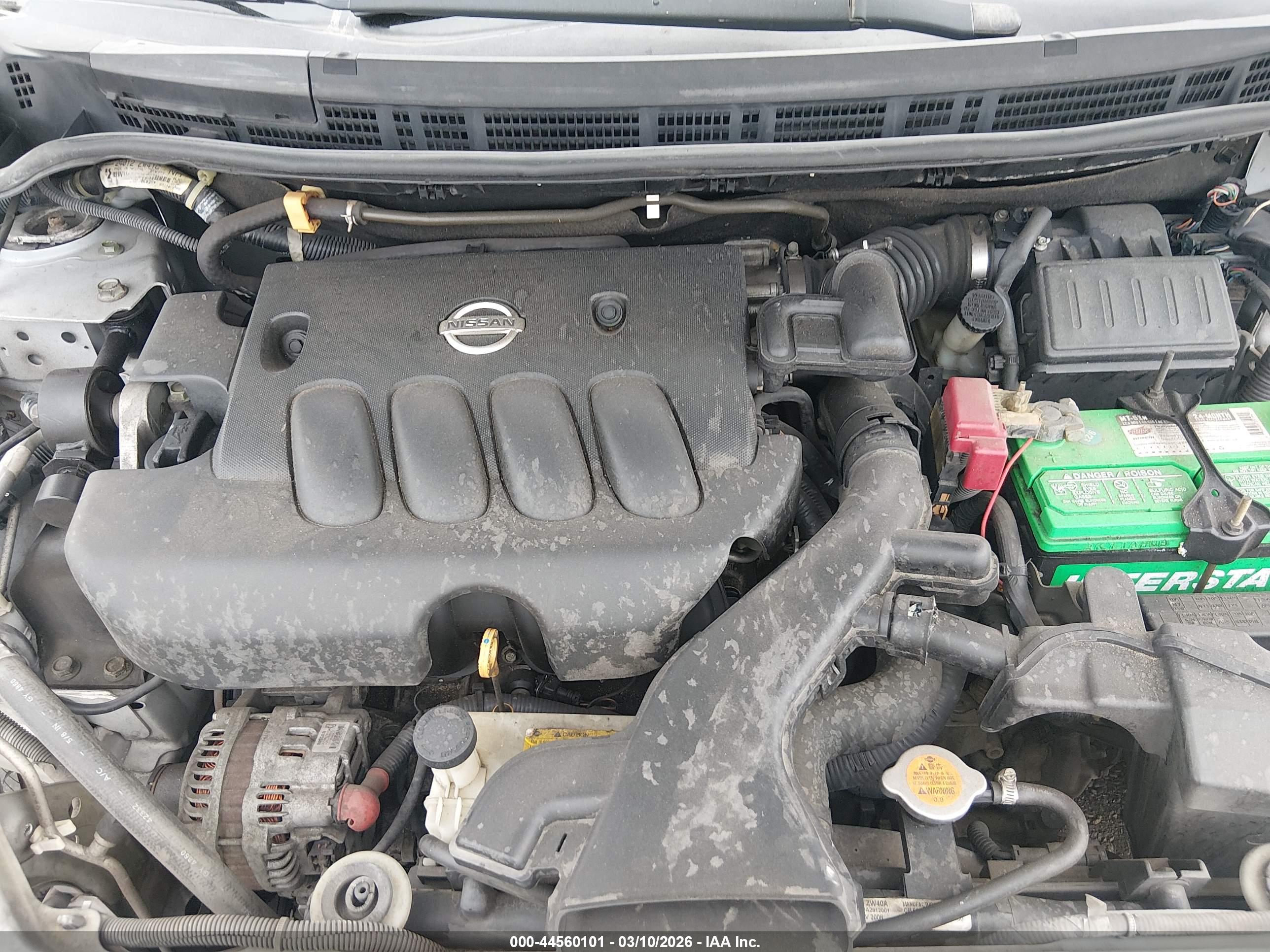 NISSAN VERSA image 10