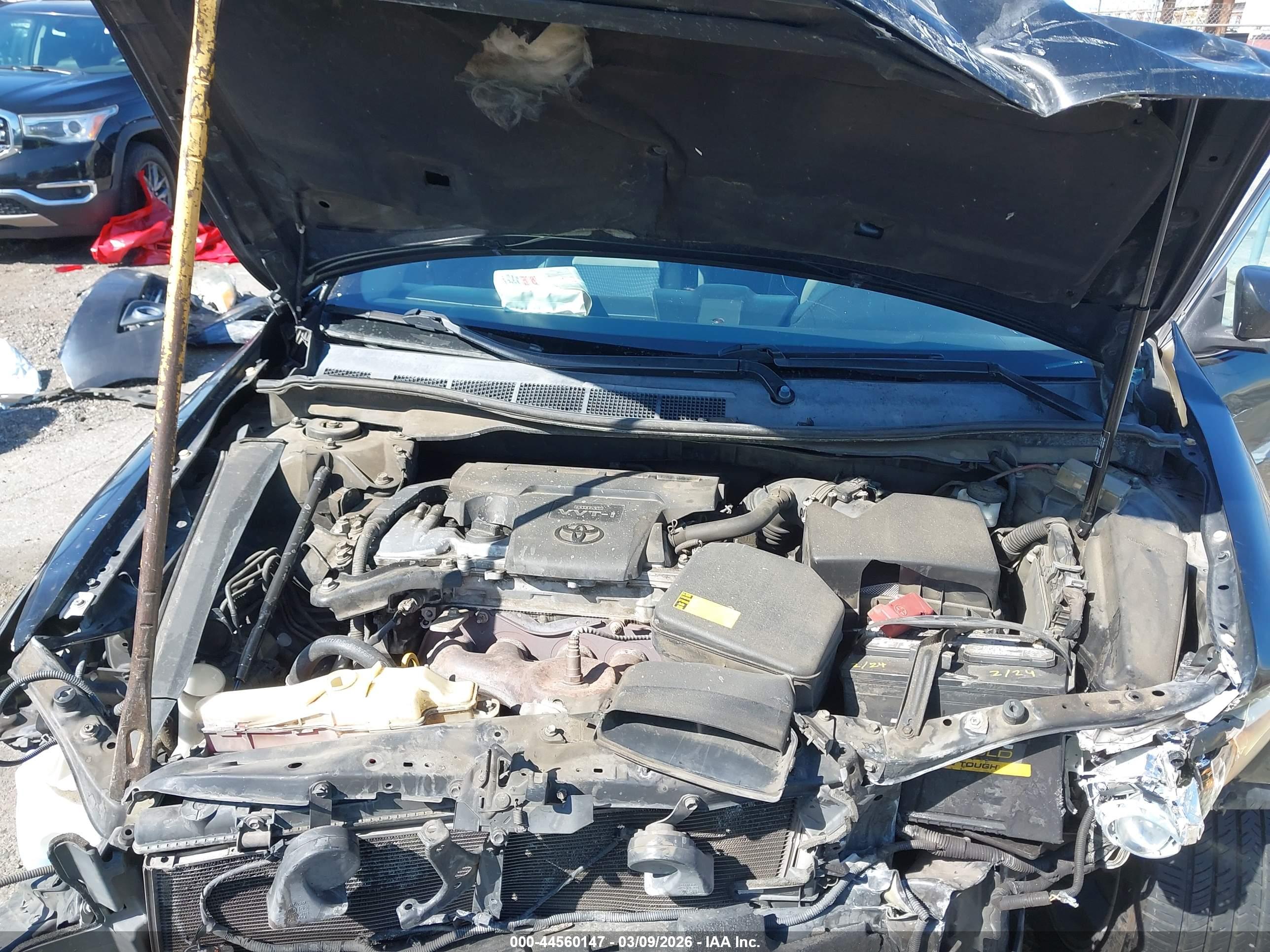 TOYOTA CAMRY image 10