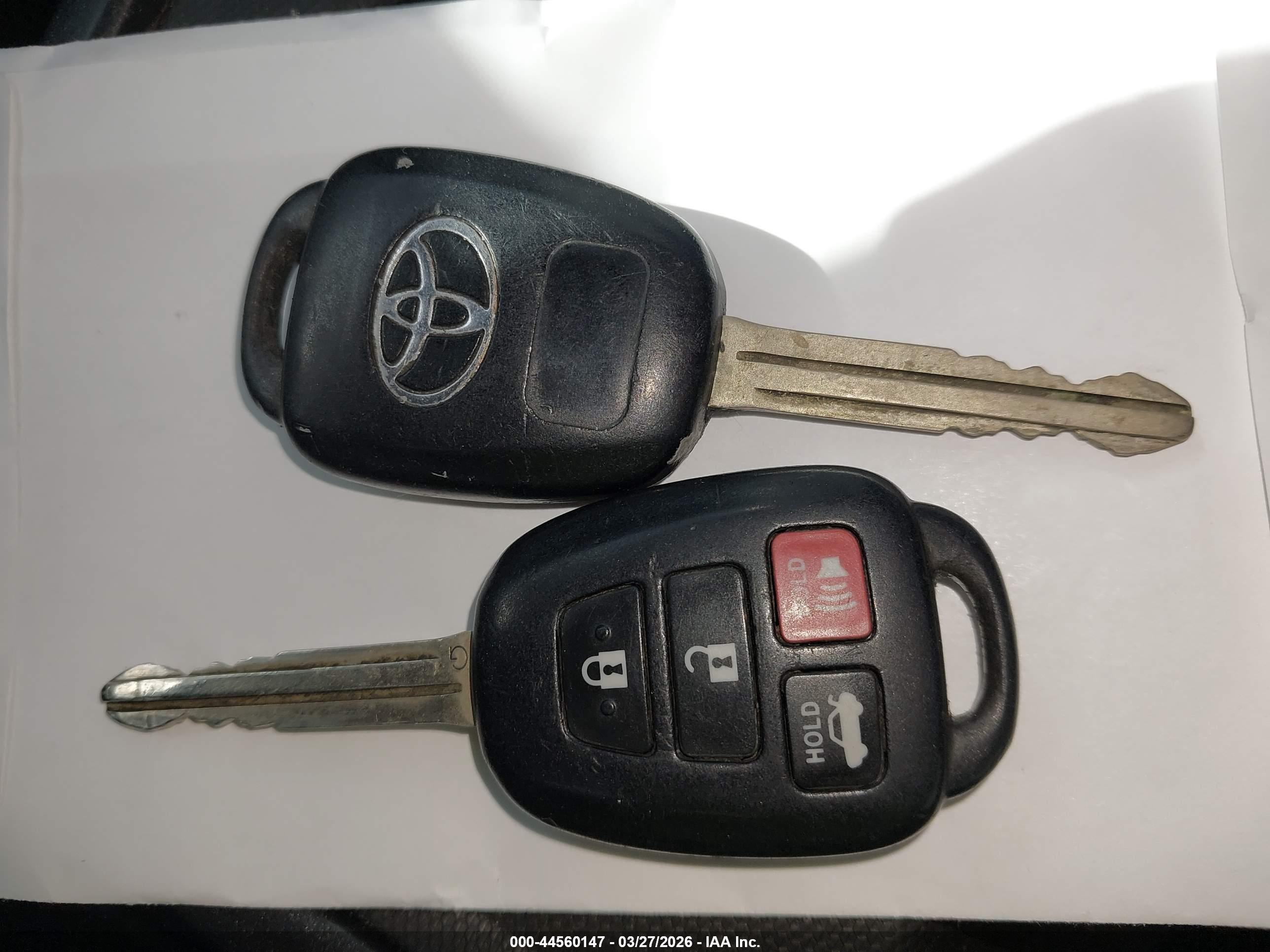 TOYOTA CAMRY image 11