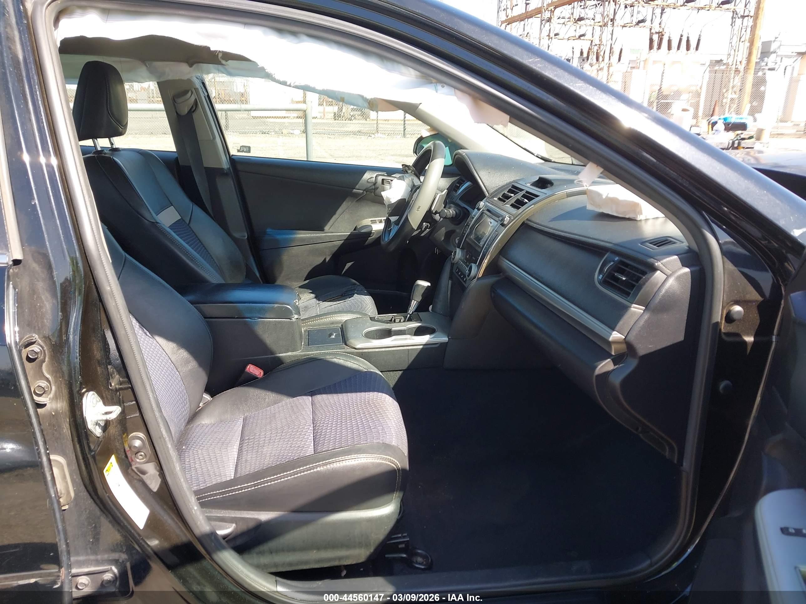 TOYOTA CAMRY image 5