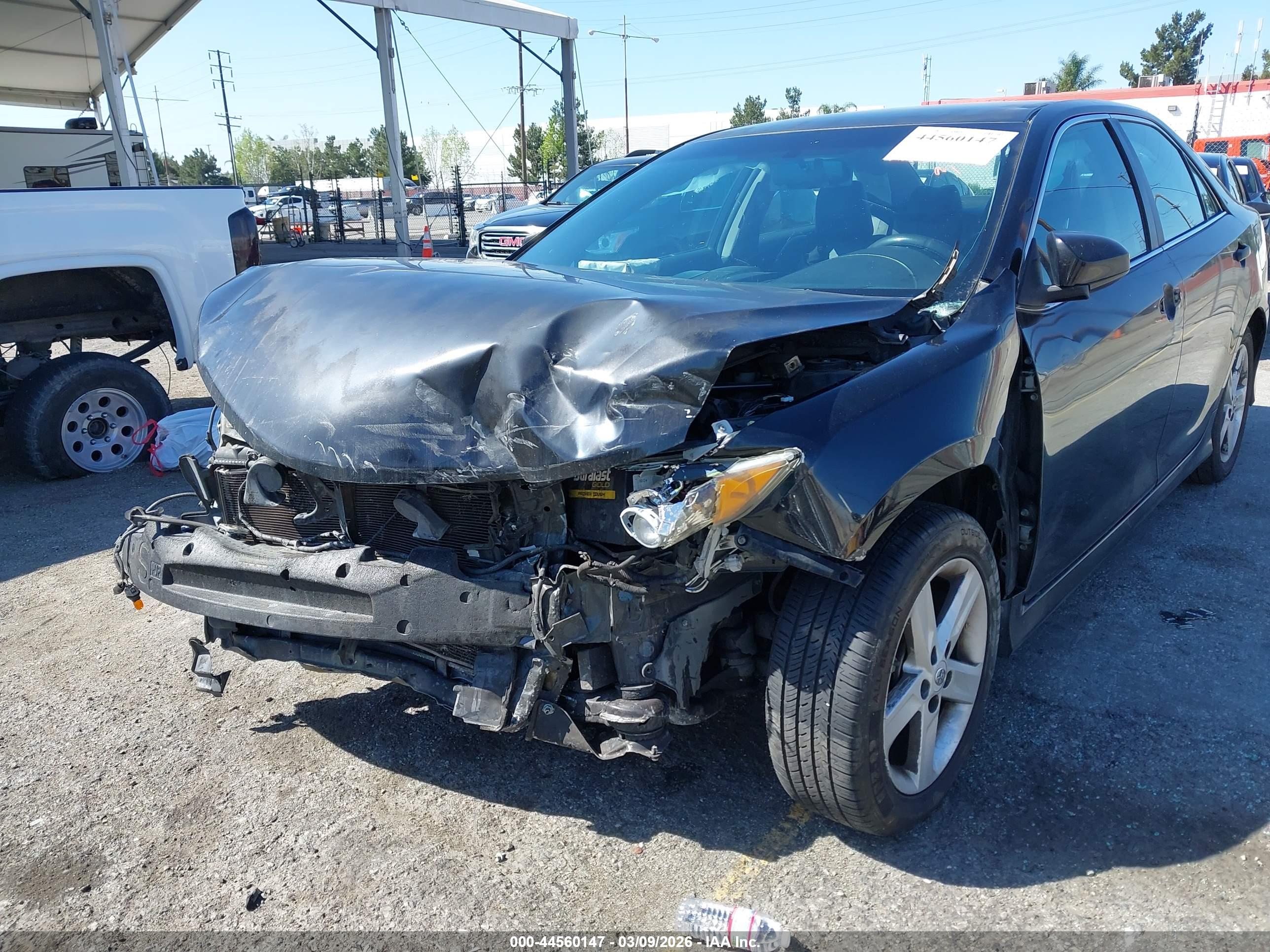 TOYOTA CAMRY image 6
