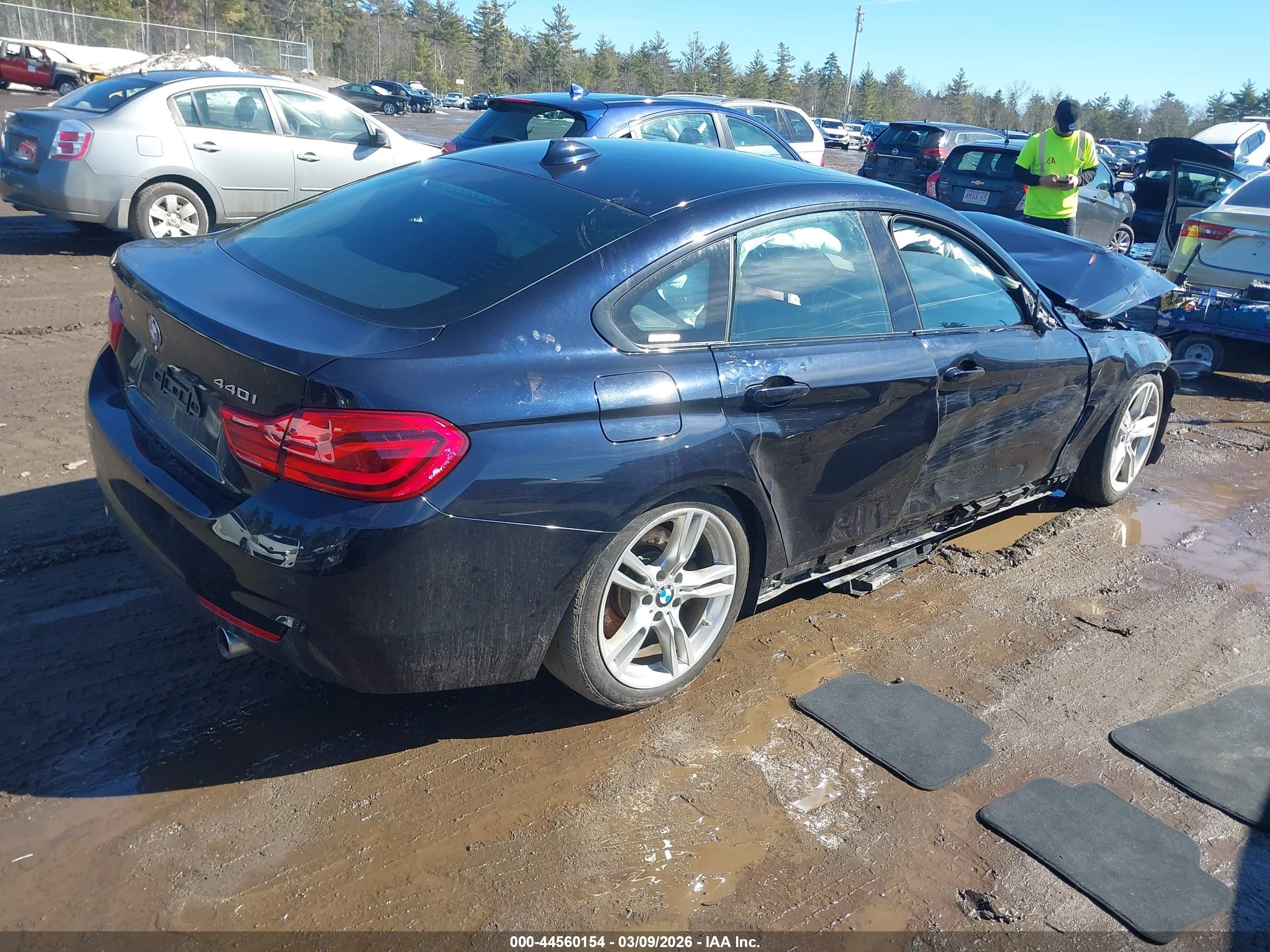BMW 440I image 4
