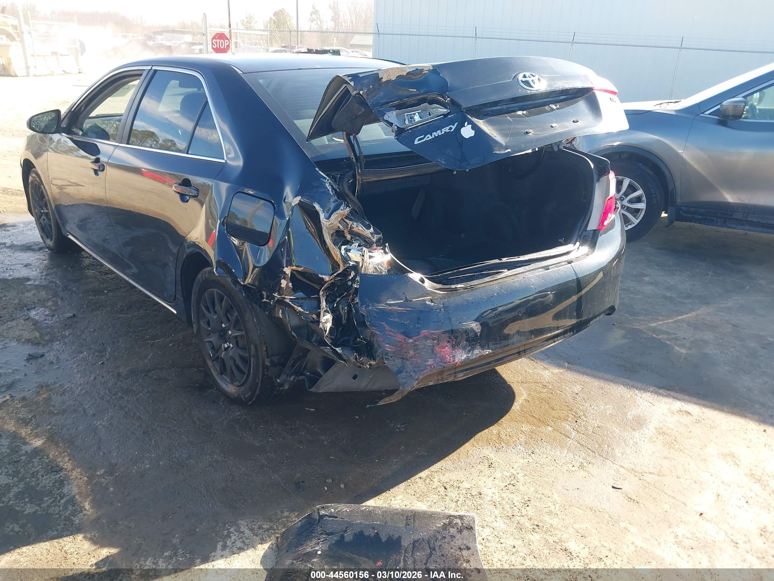 TOYOTA CAMRY image 6