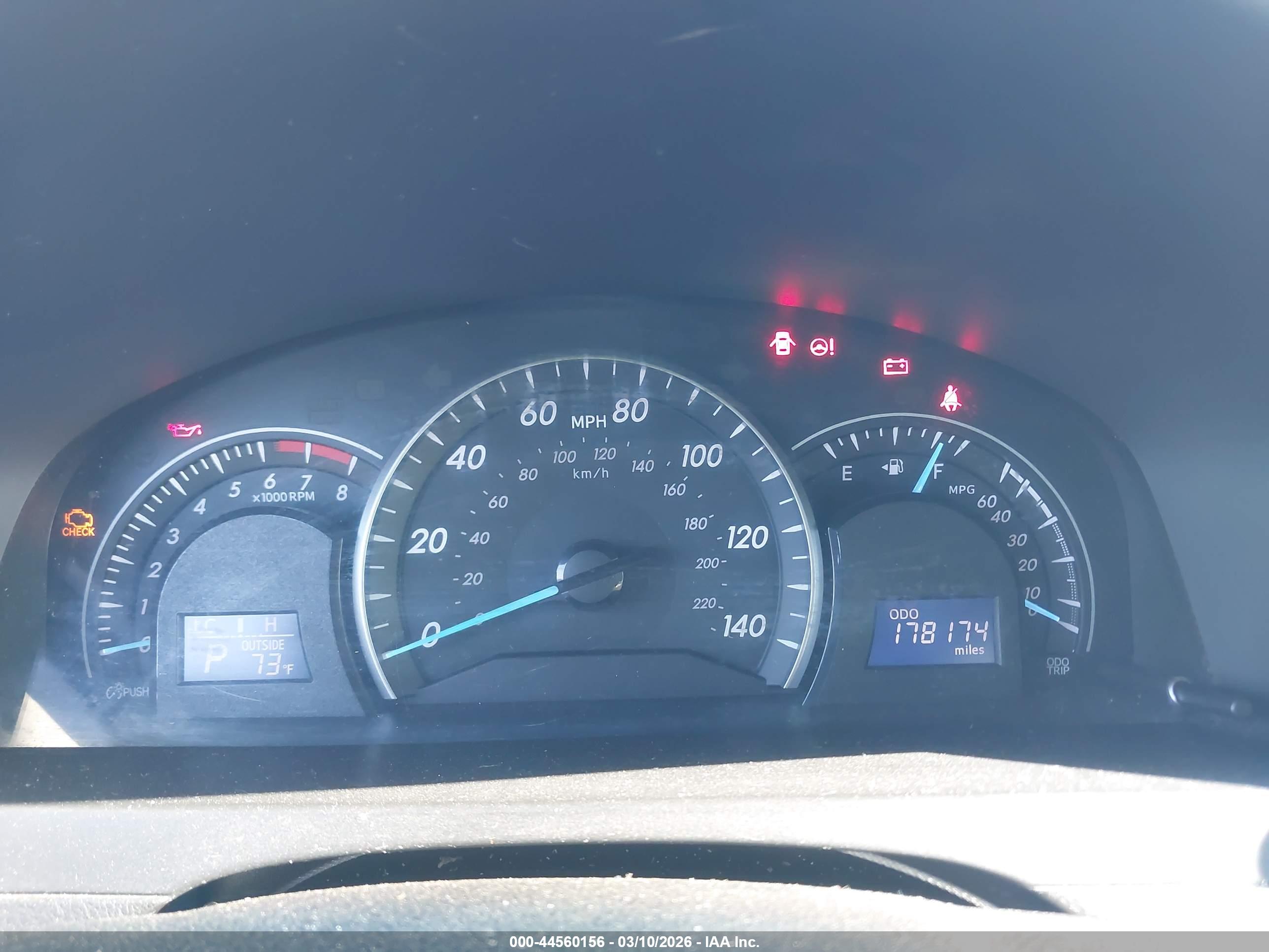 TOYOTA CAMRY image 7