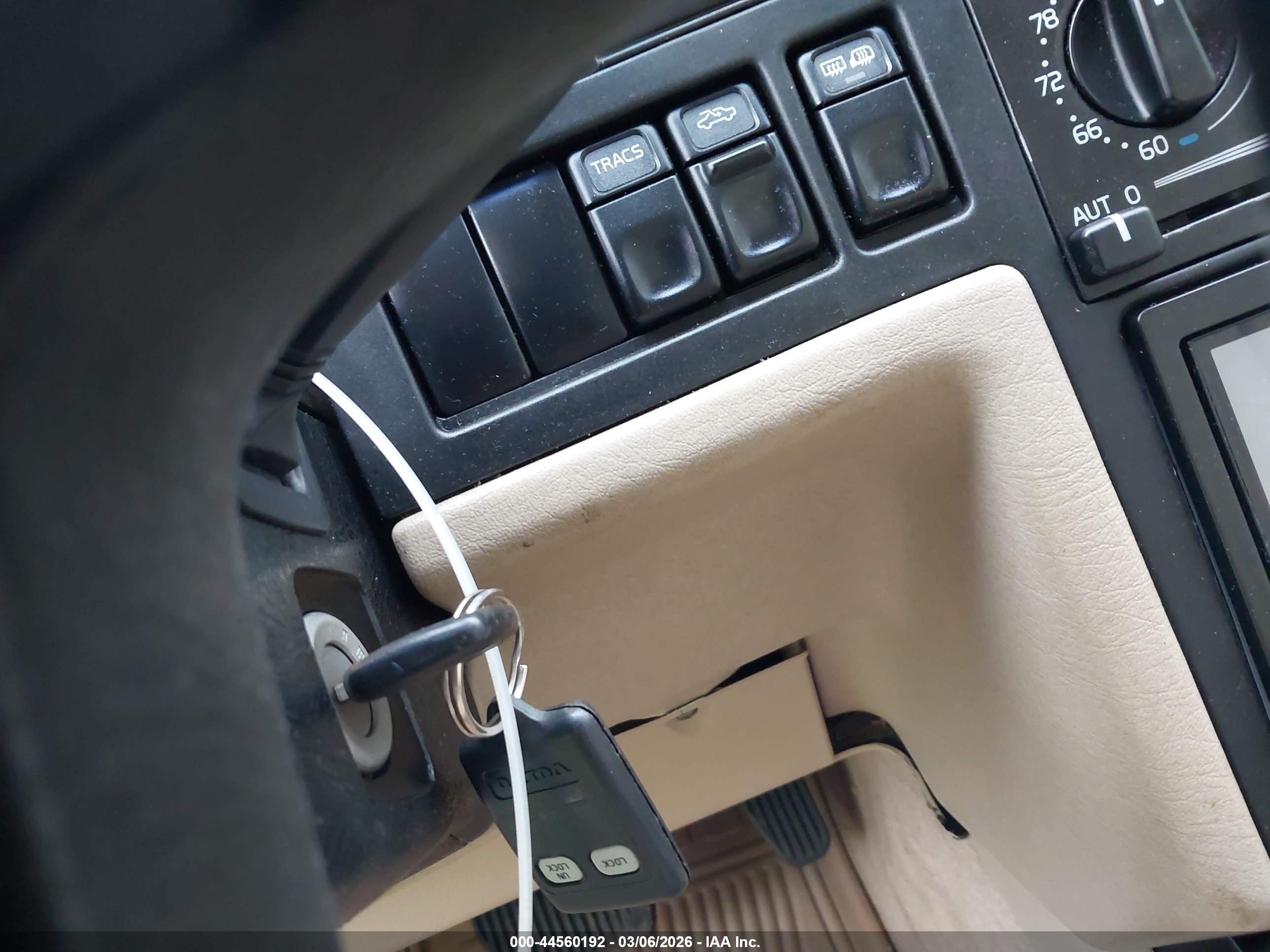 VOLVO 850 image 11