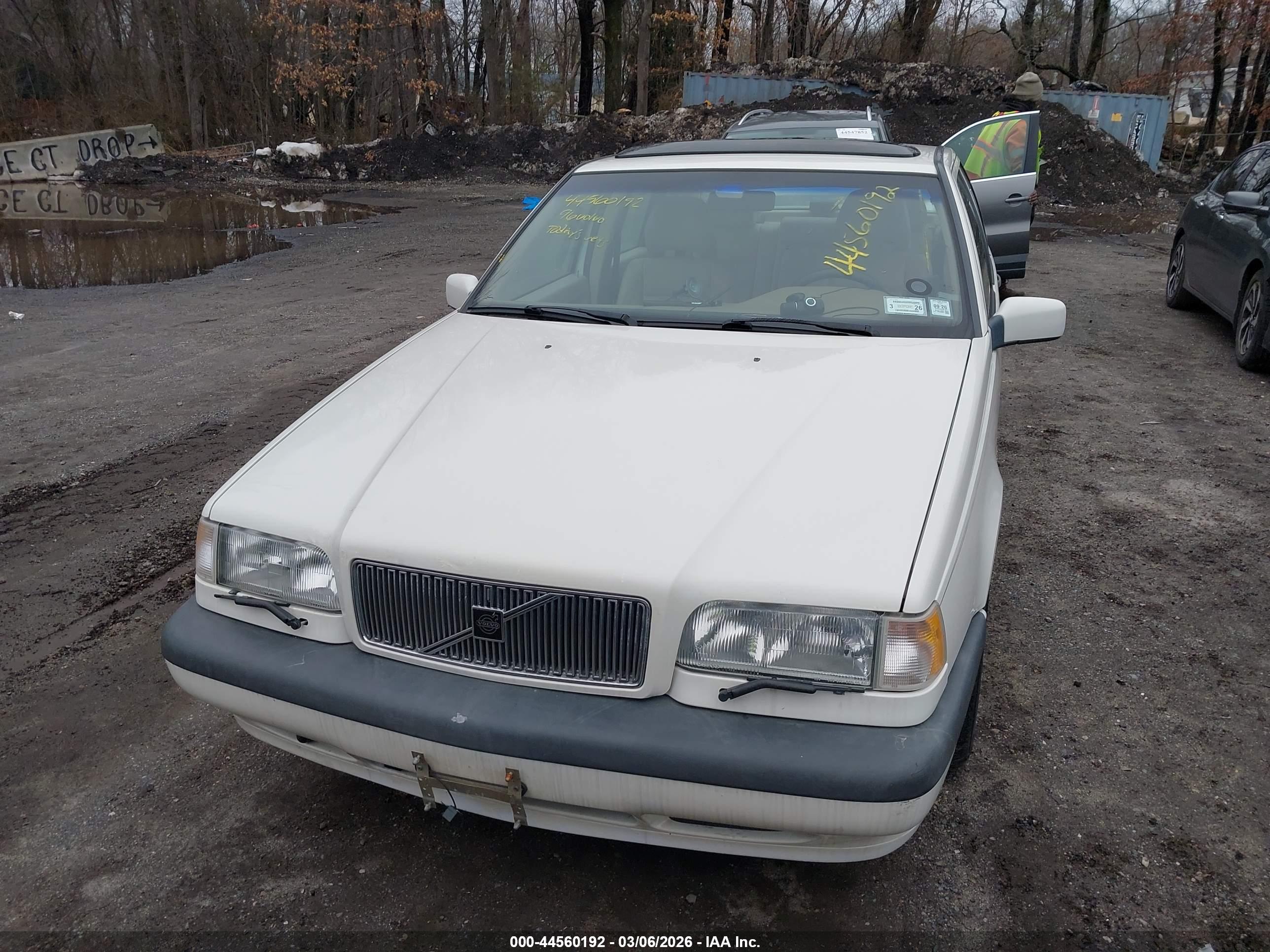 VOLVO 850 image 6