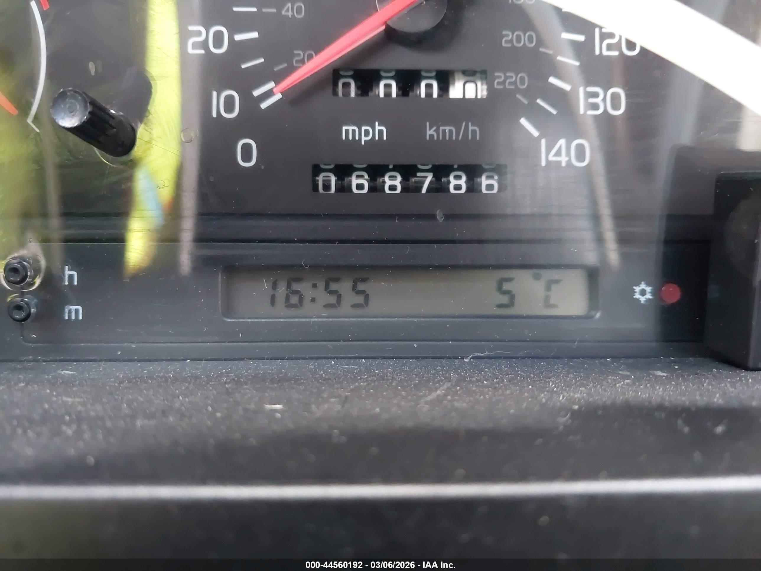 VOLVO 850 image 7