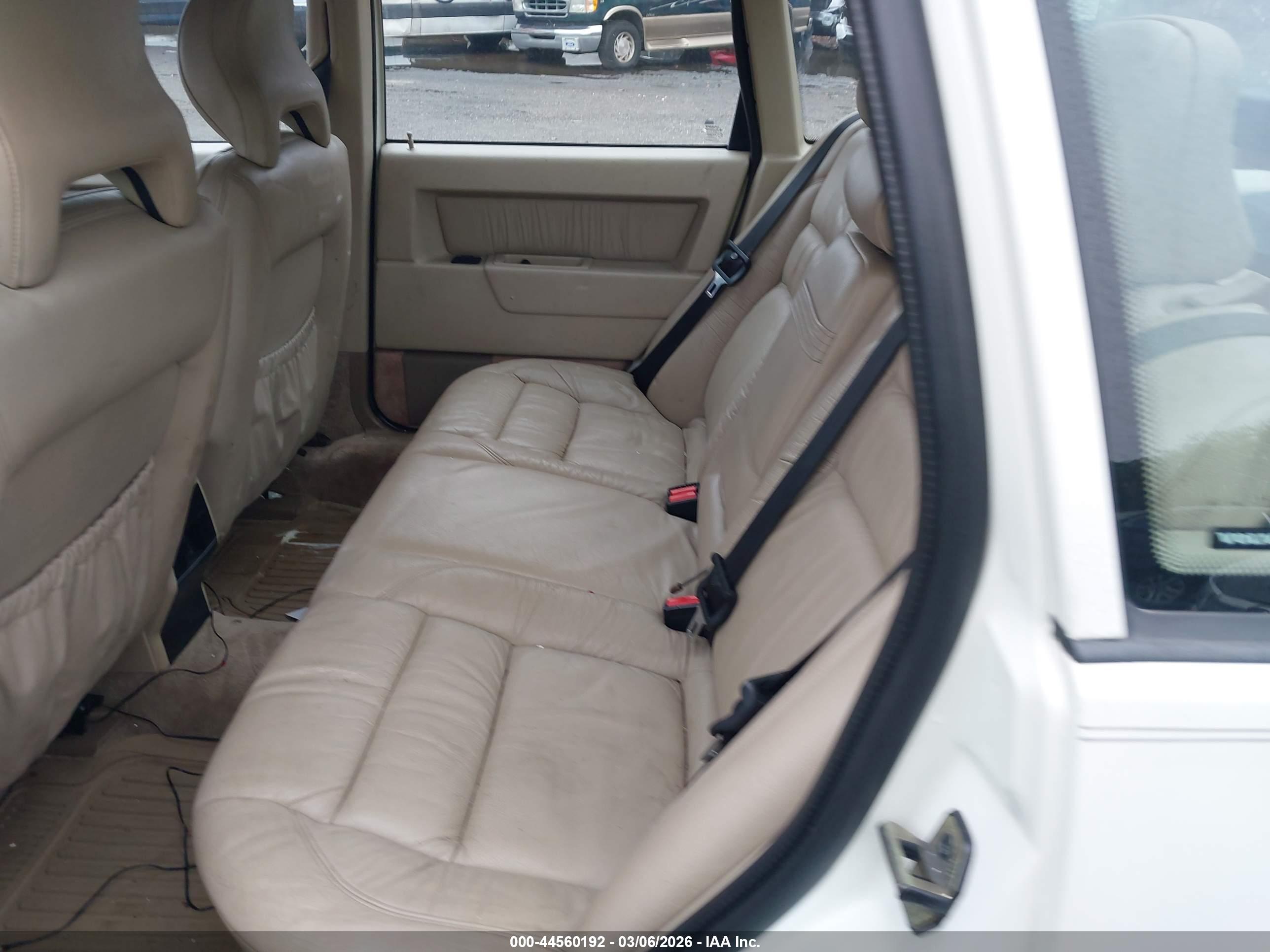 VOLVO 850 image 8