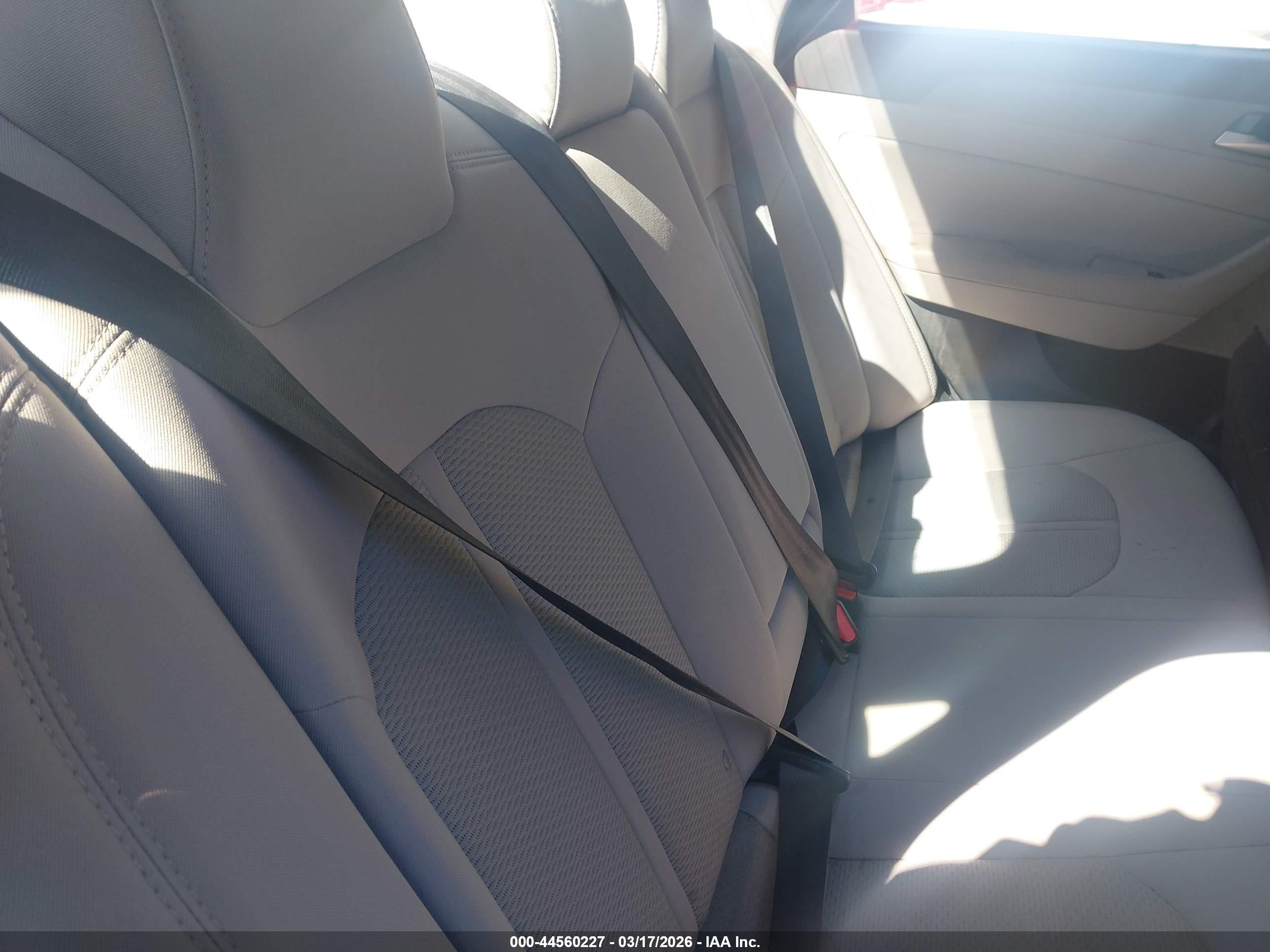 HYUNDAI SONATA image 8