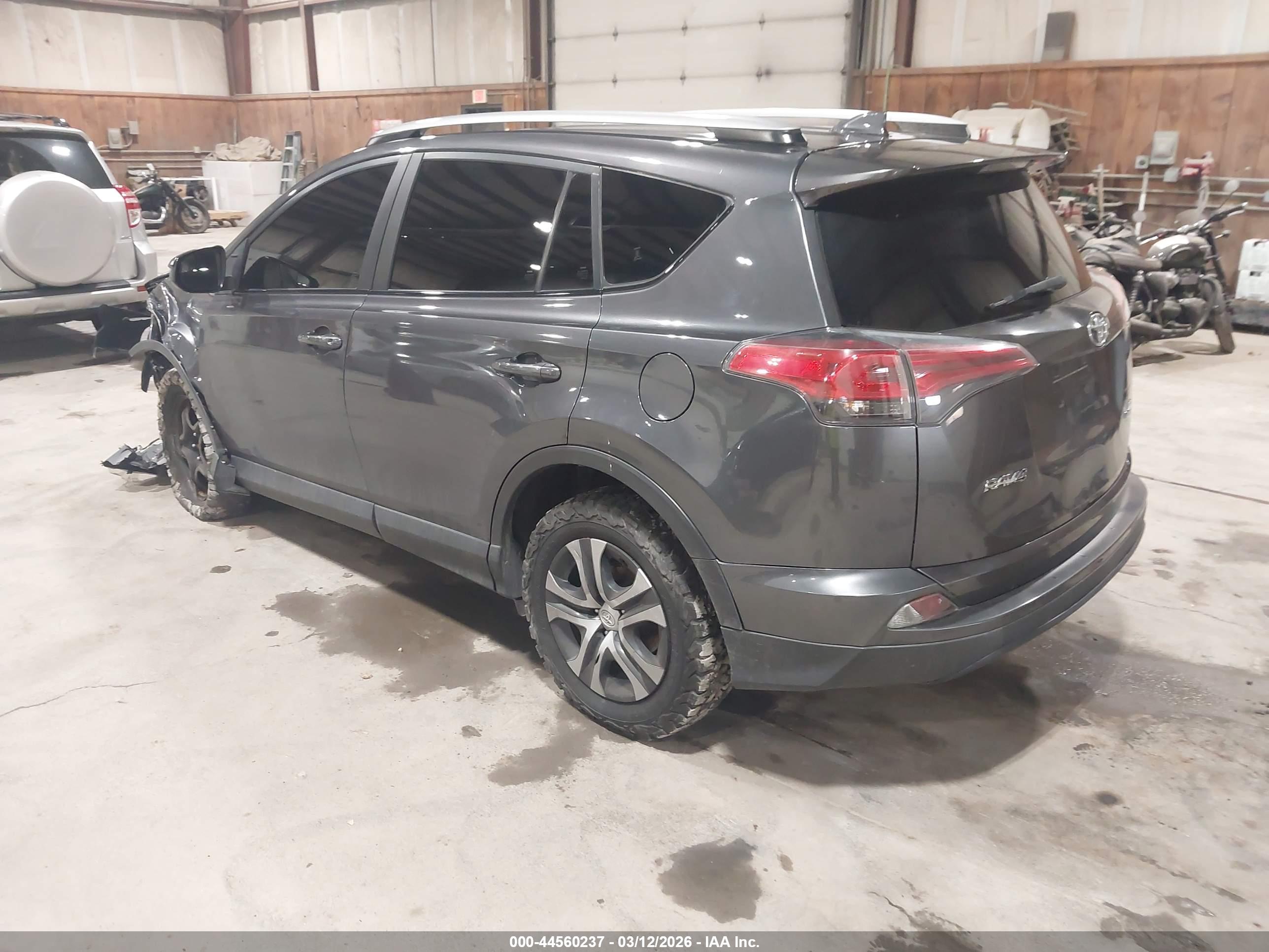 TOYOTA RAV4 image 3