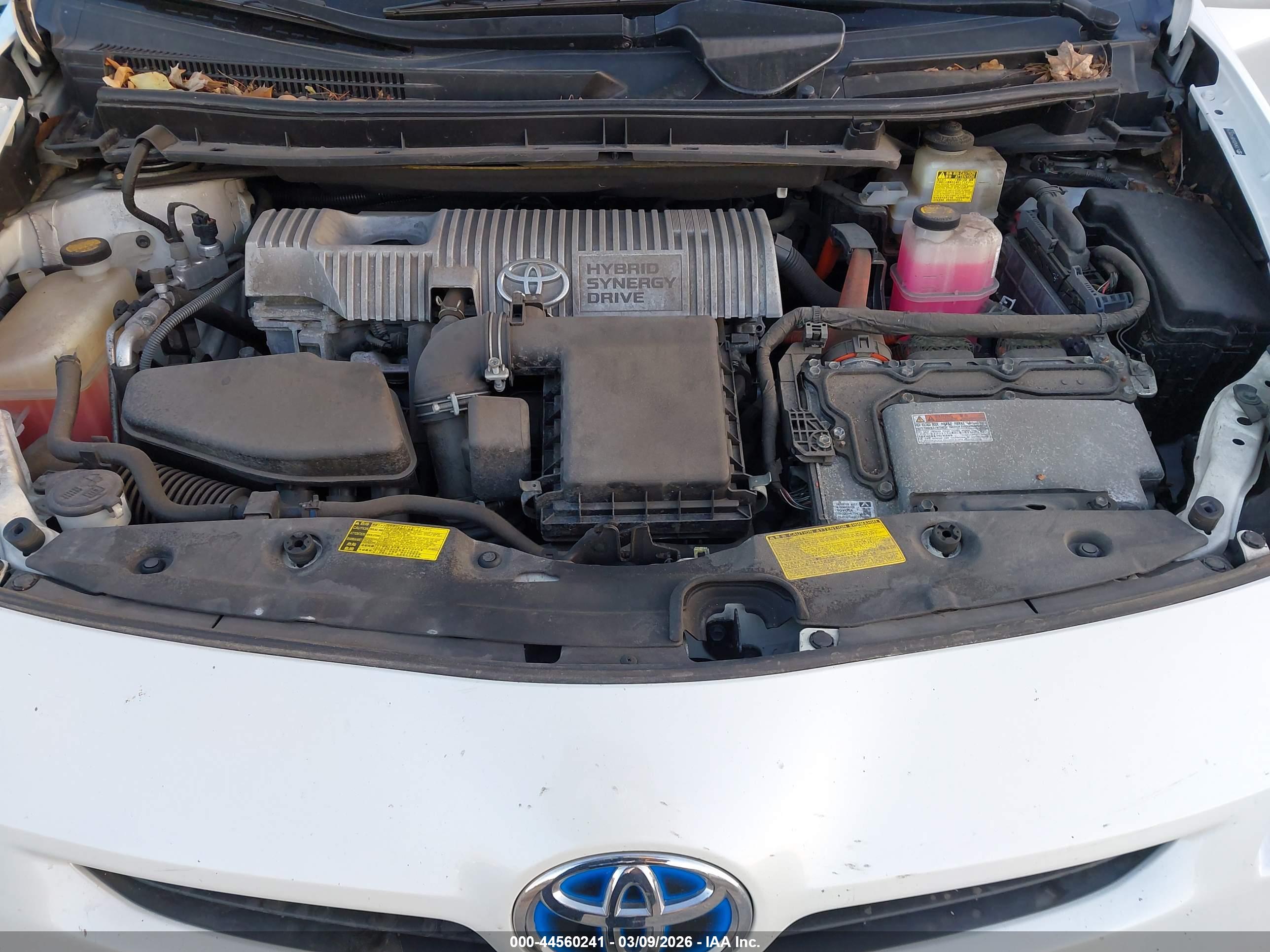 TOYOTA PRIUS image 10