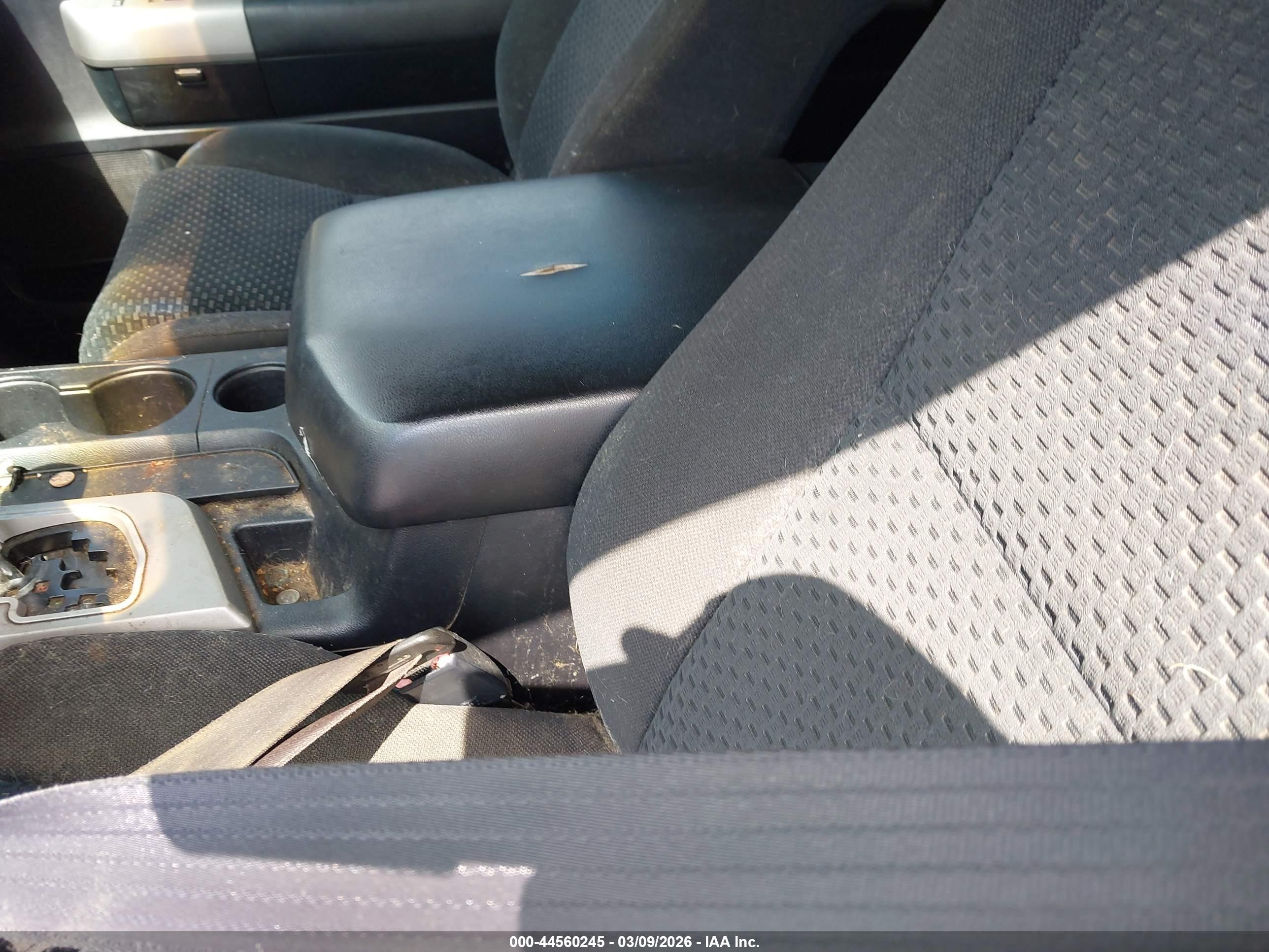 TOYOTA TUNDRA image 6