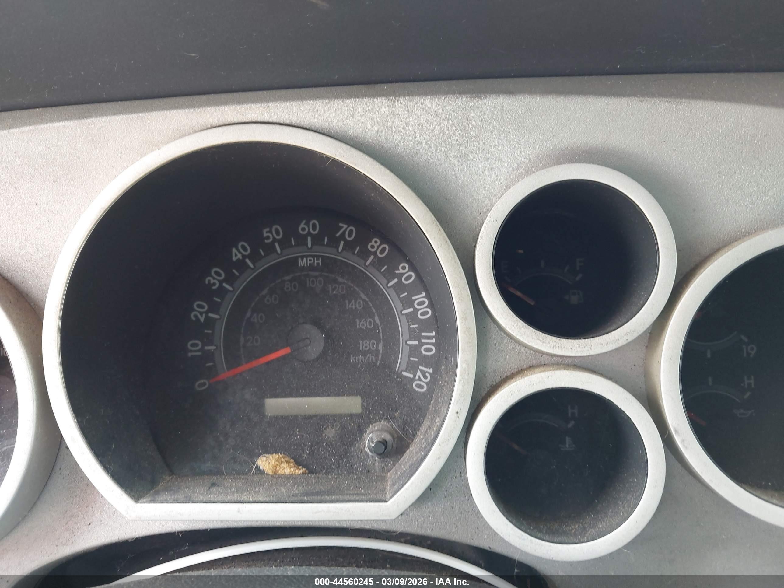 TOYOTA TUNDRA image 7