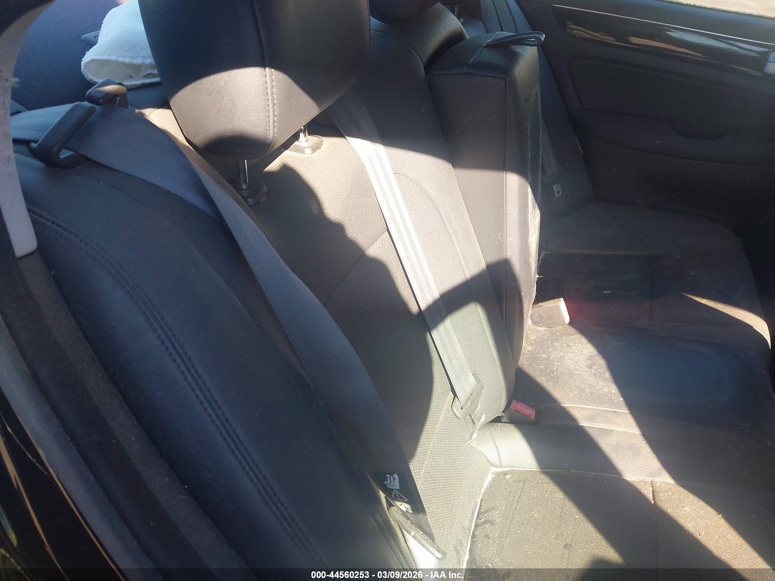 HYUNDAI GENESIS image 8