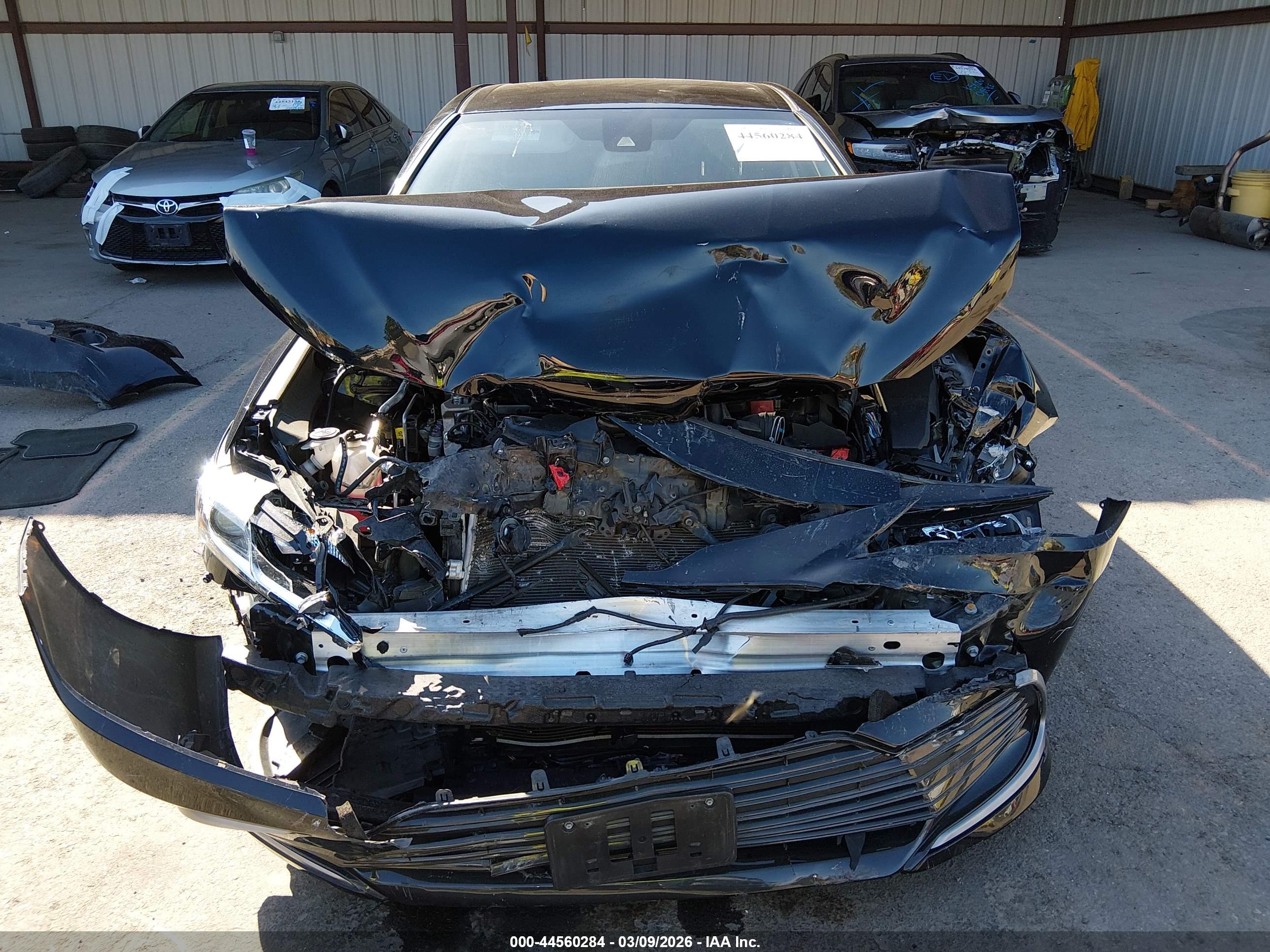 TOYOTA CAMRY image 6