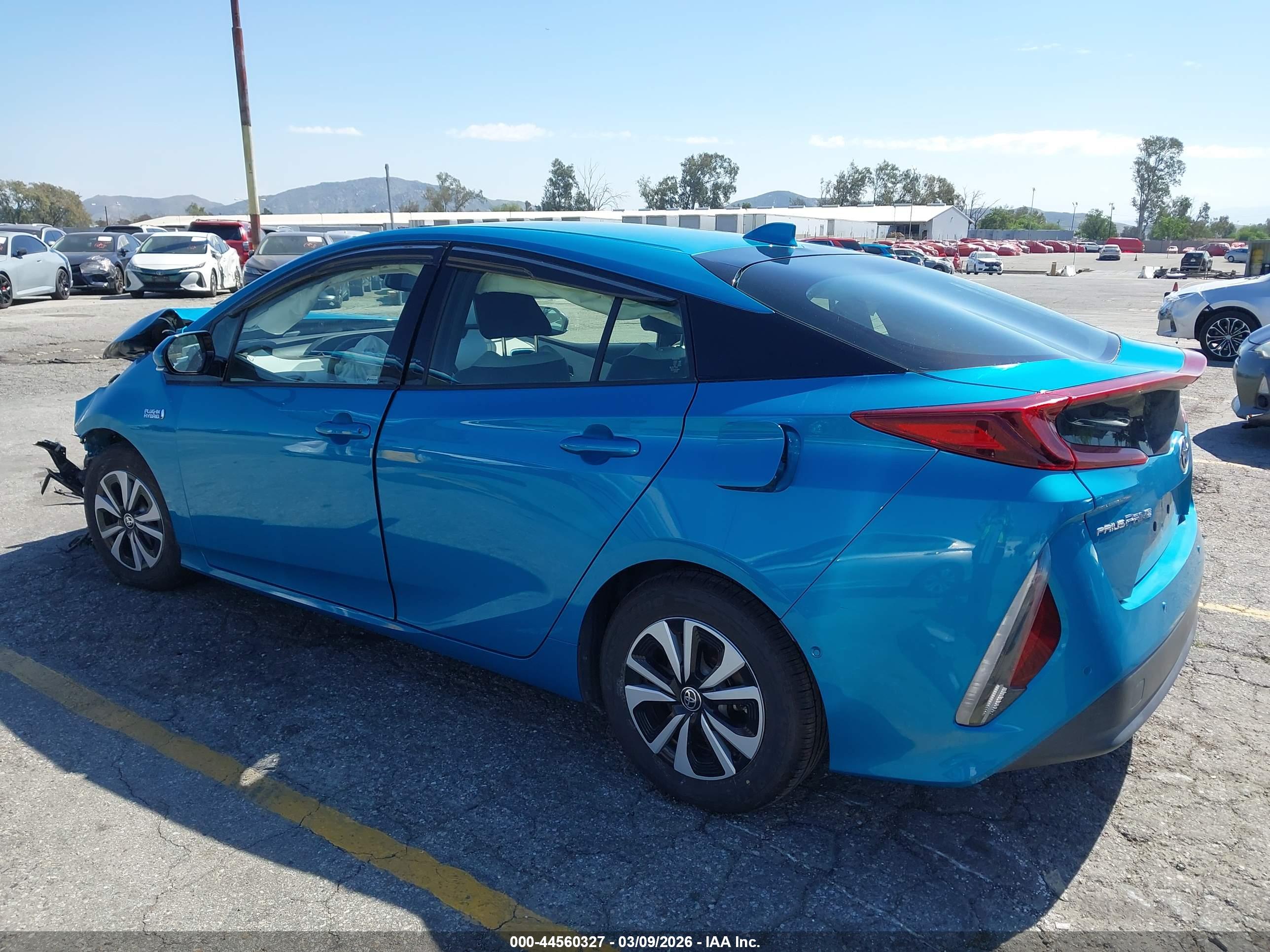 TOYOTA PRIUS image 3