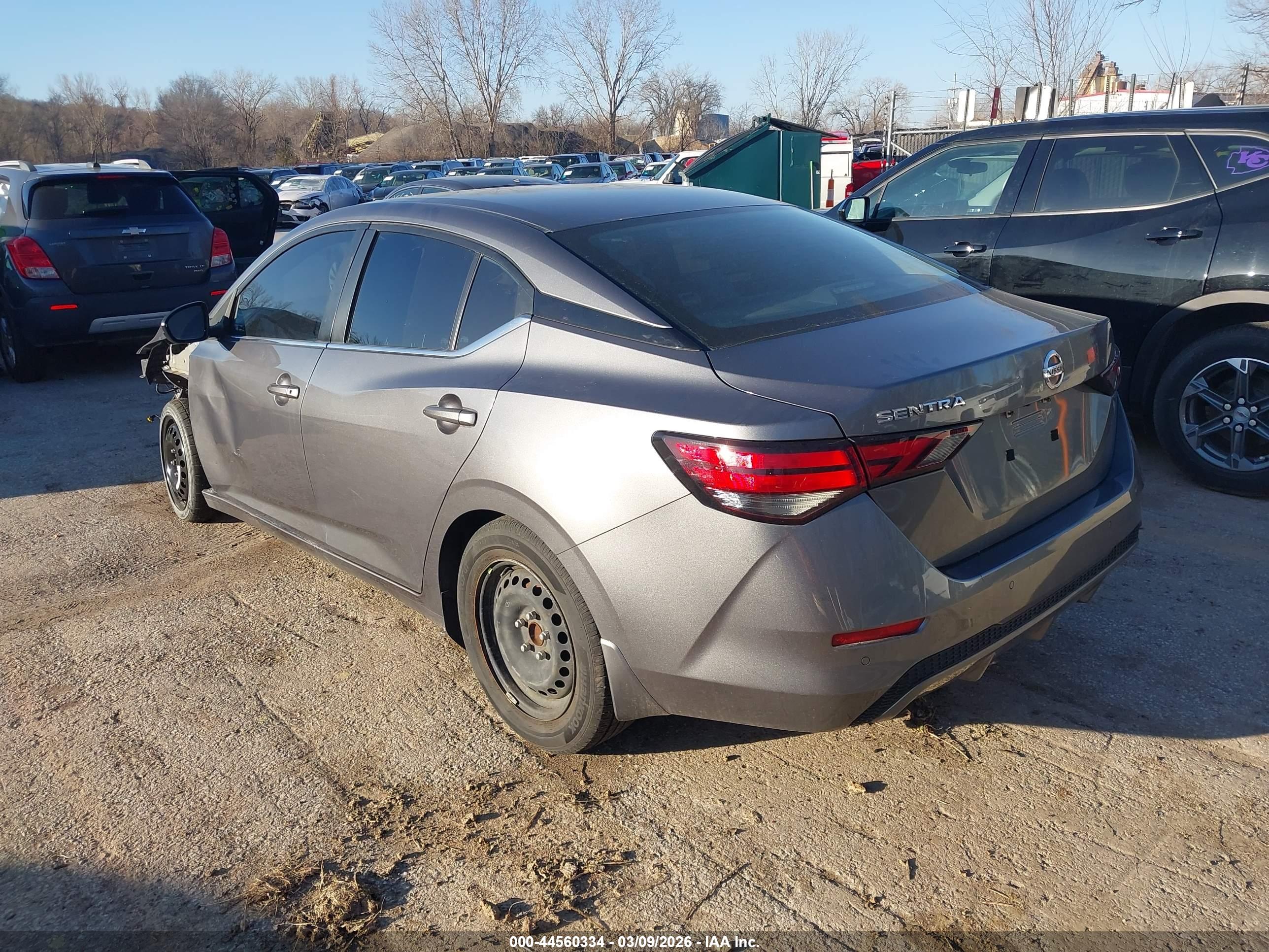 NISSAN SENTRA image 3