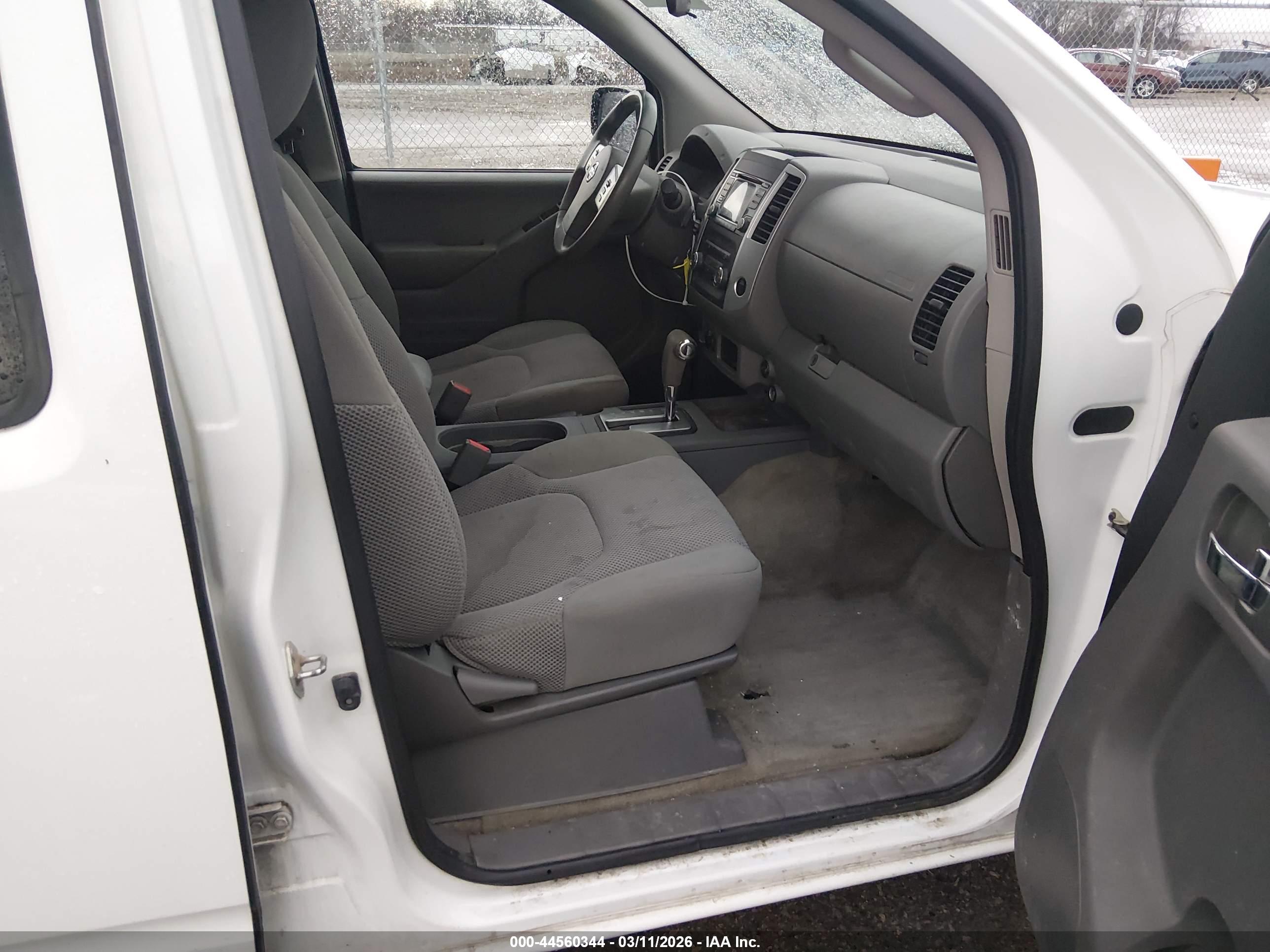 NISSAN FRONTIER image 5