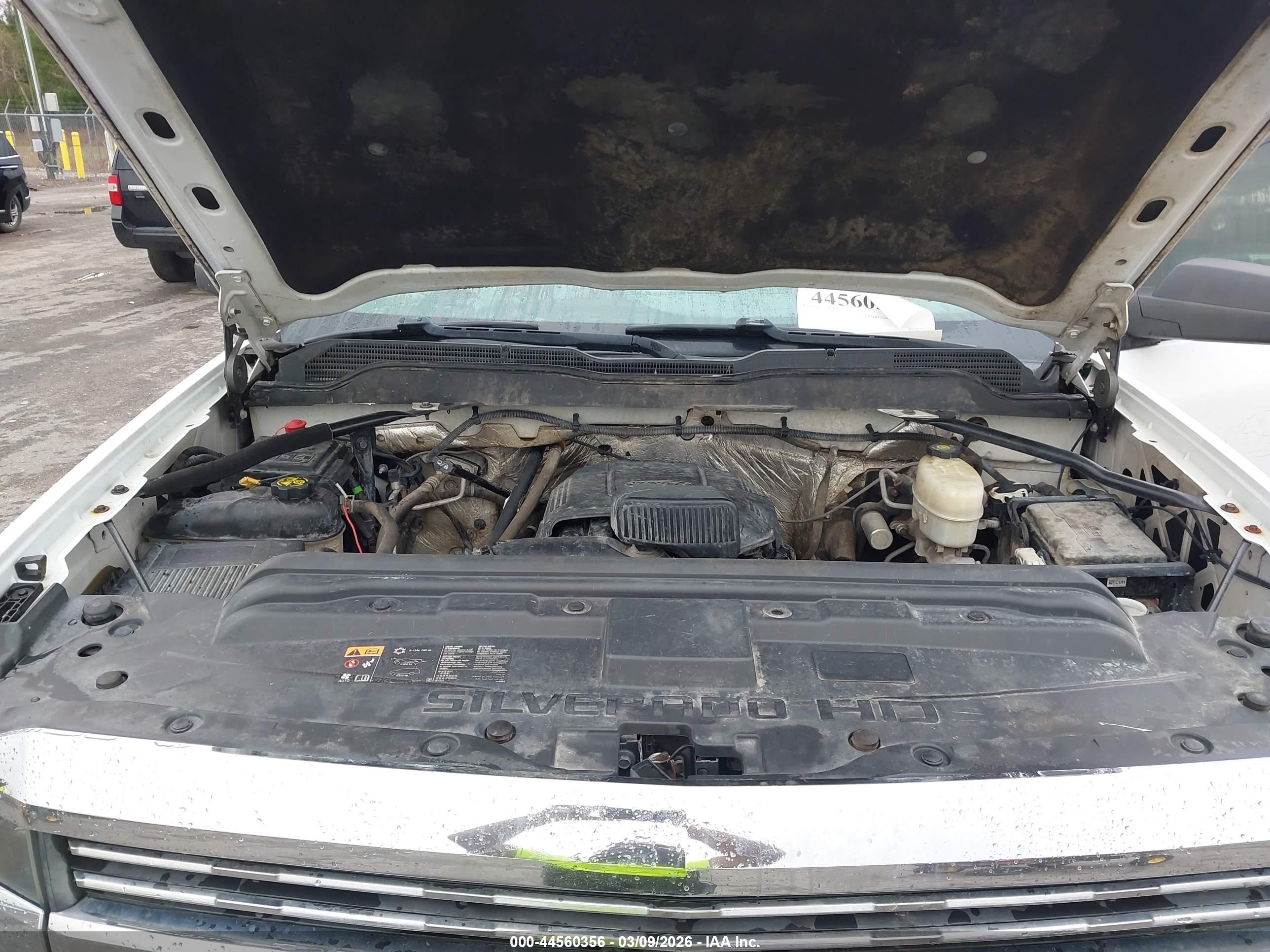 CHEVROLET SILVERADO image 10