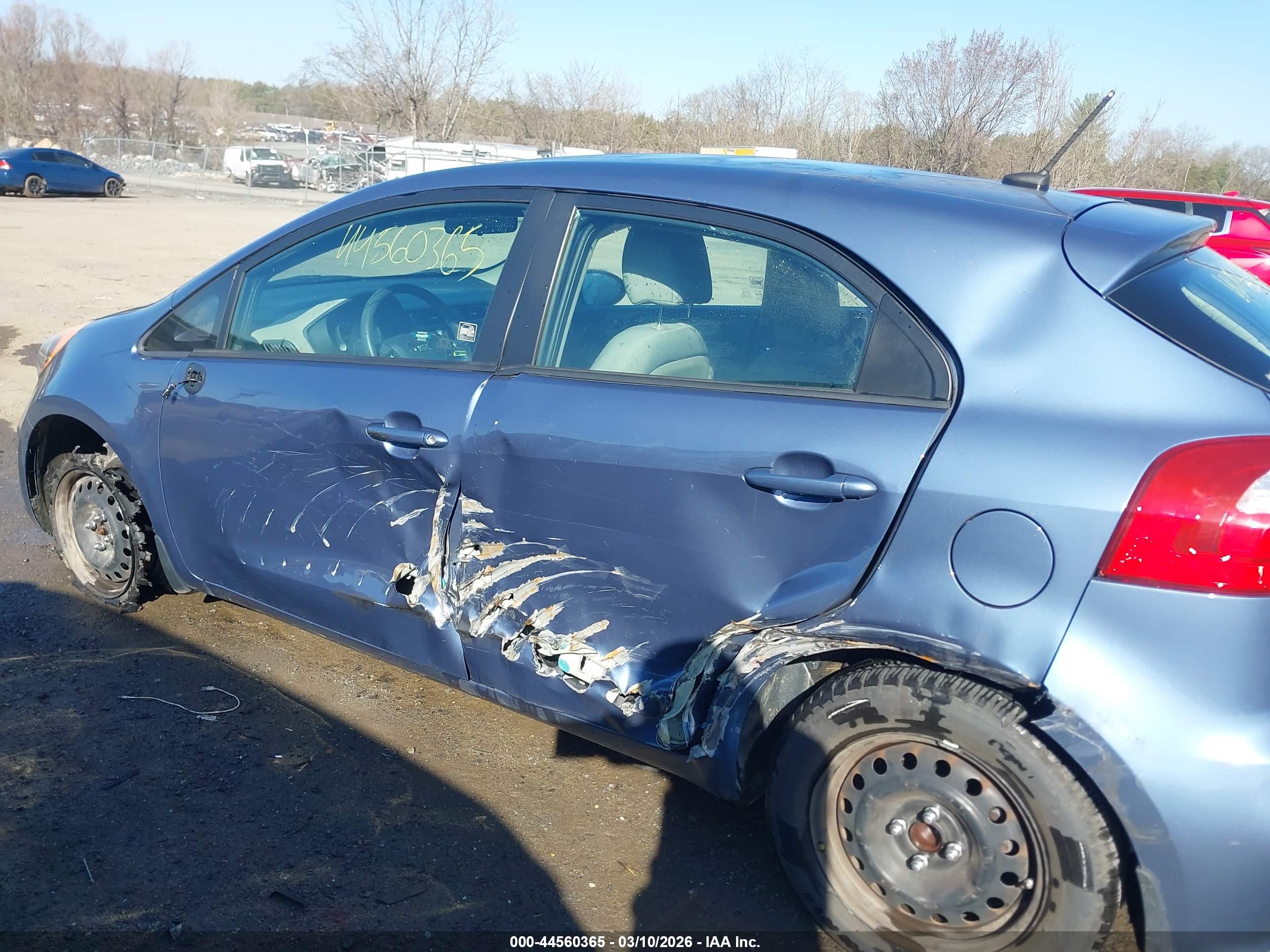 KIA RIO image 6