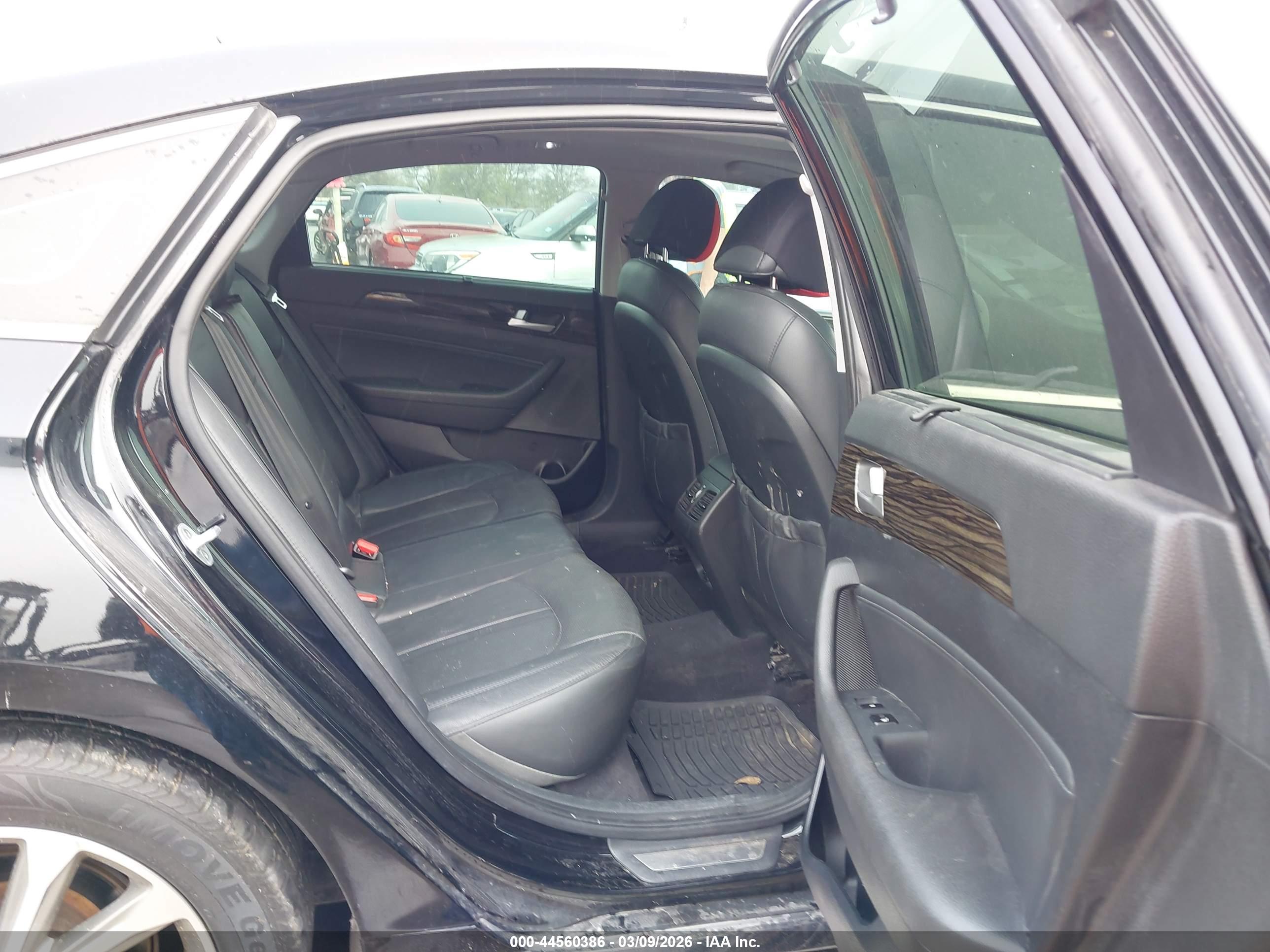 HYUNDAI SONATA image 8