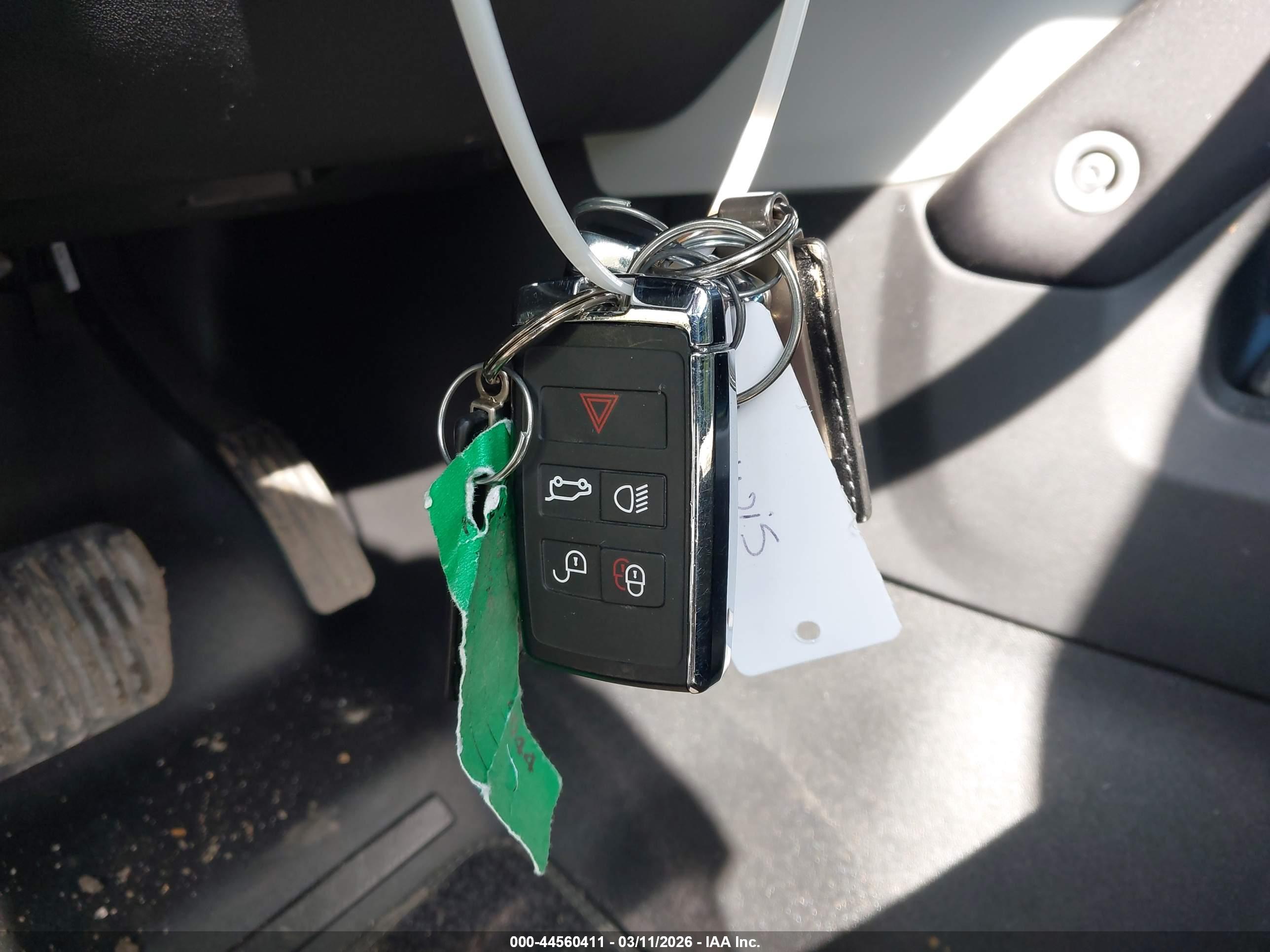 LAND ROVER image 11