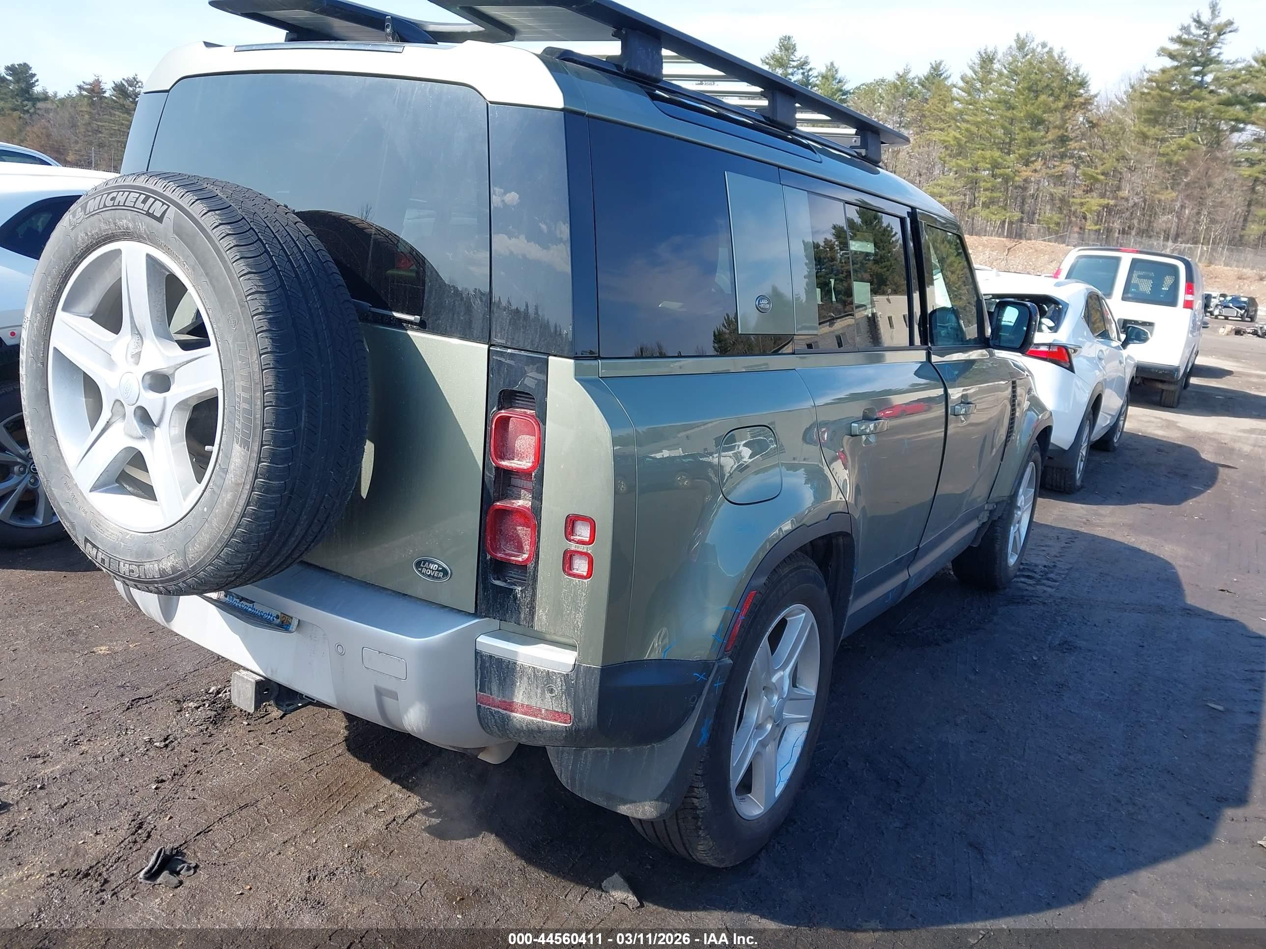 LAND ROVER image 4