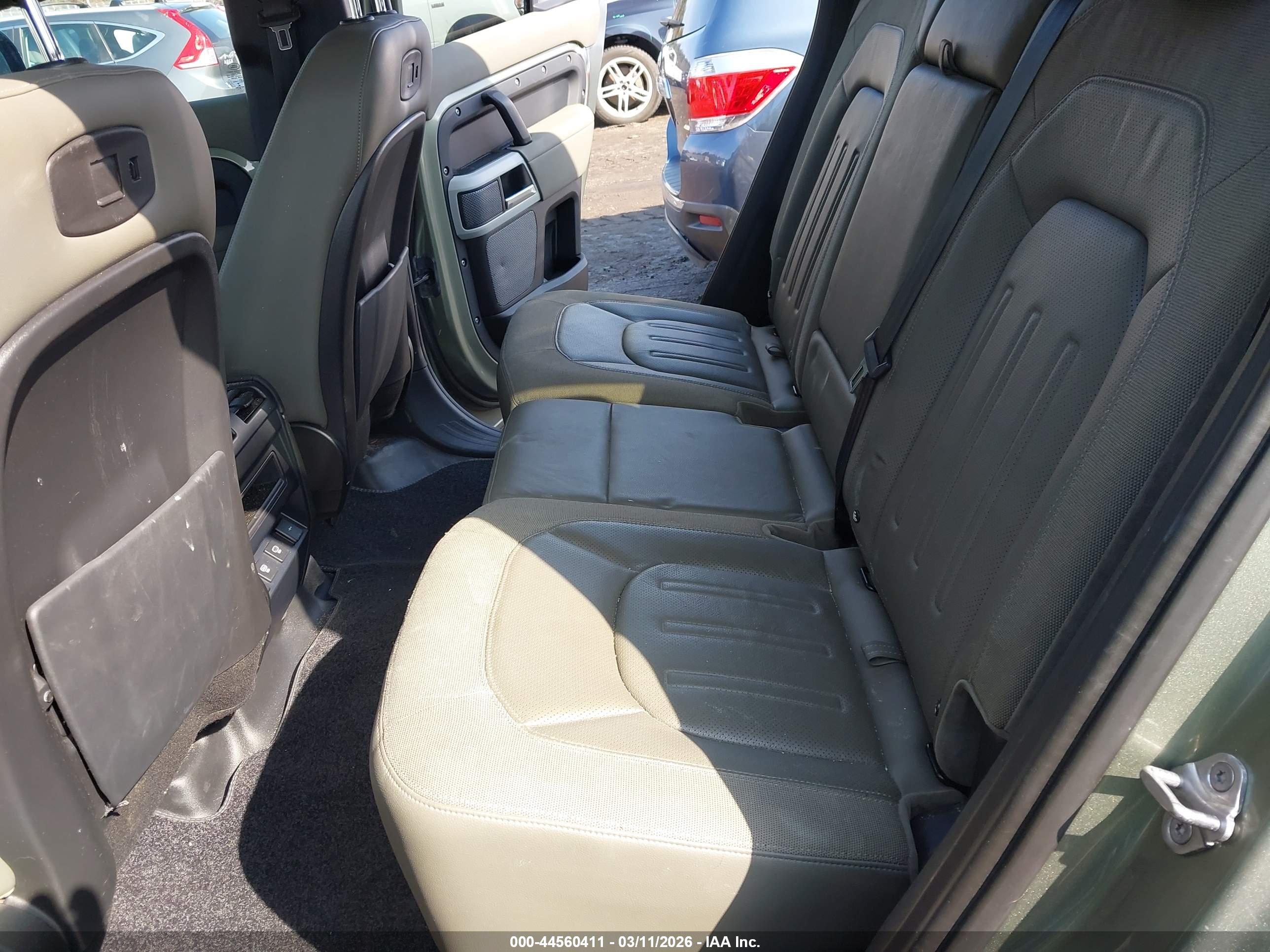 LAND ROVER image 8