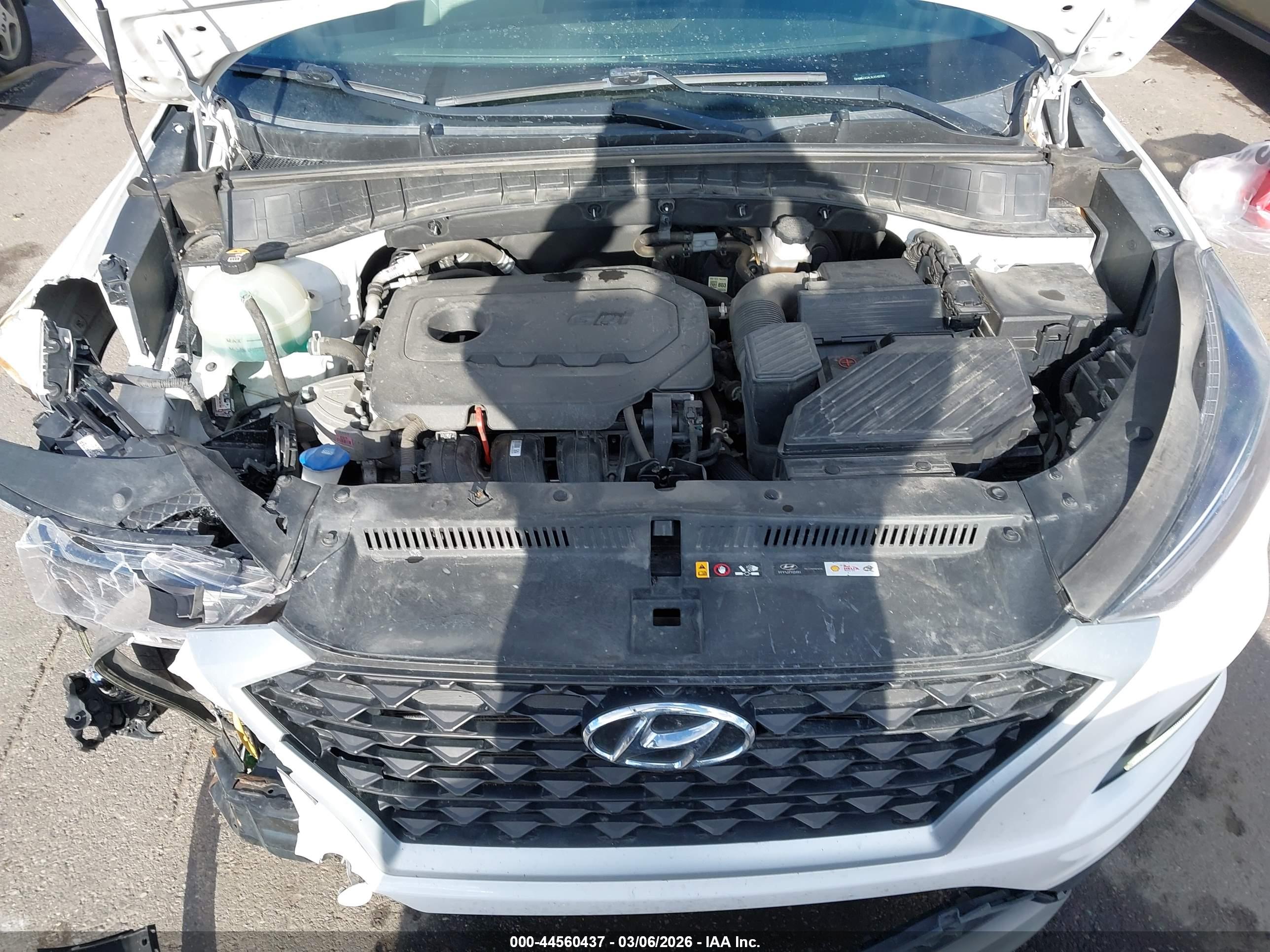 HYUNDAI TUCSON image 10
