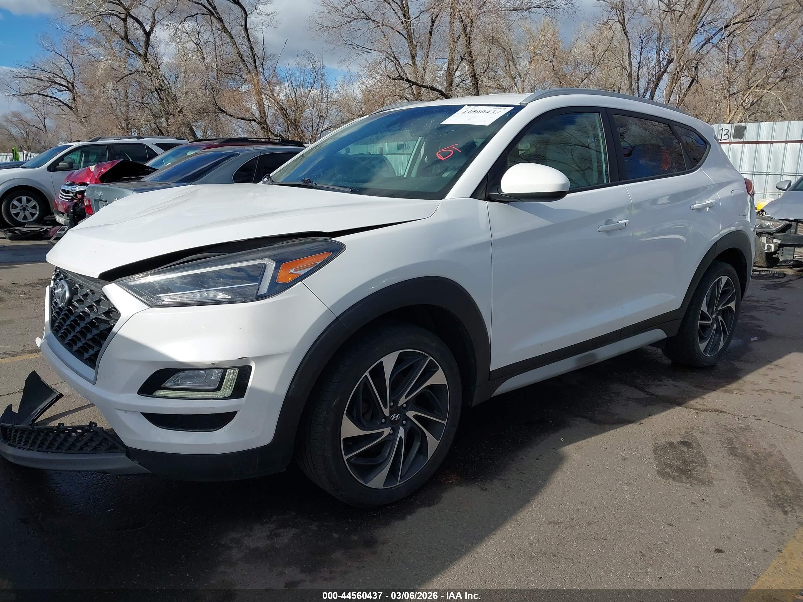 HYUNDAI TUCSON image 2