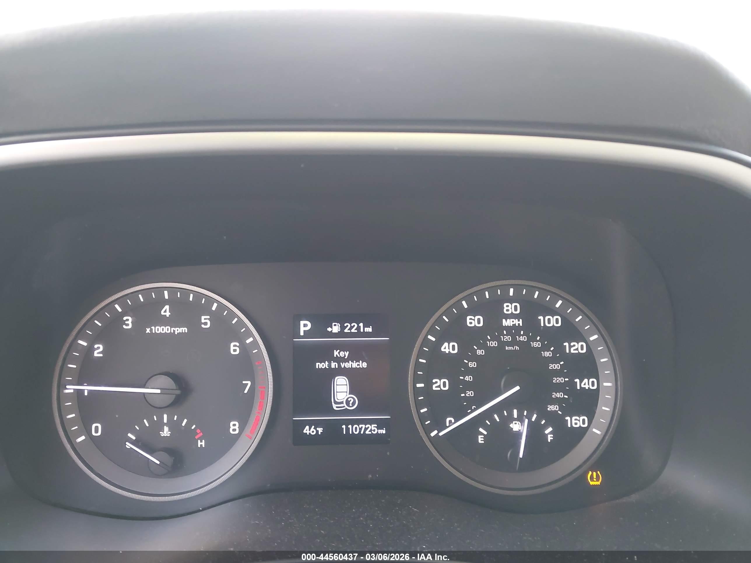 HYUNDAI TUCSON image 7