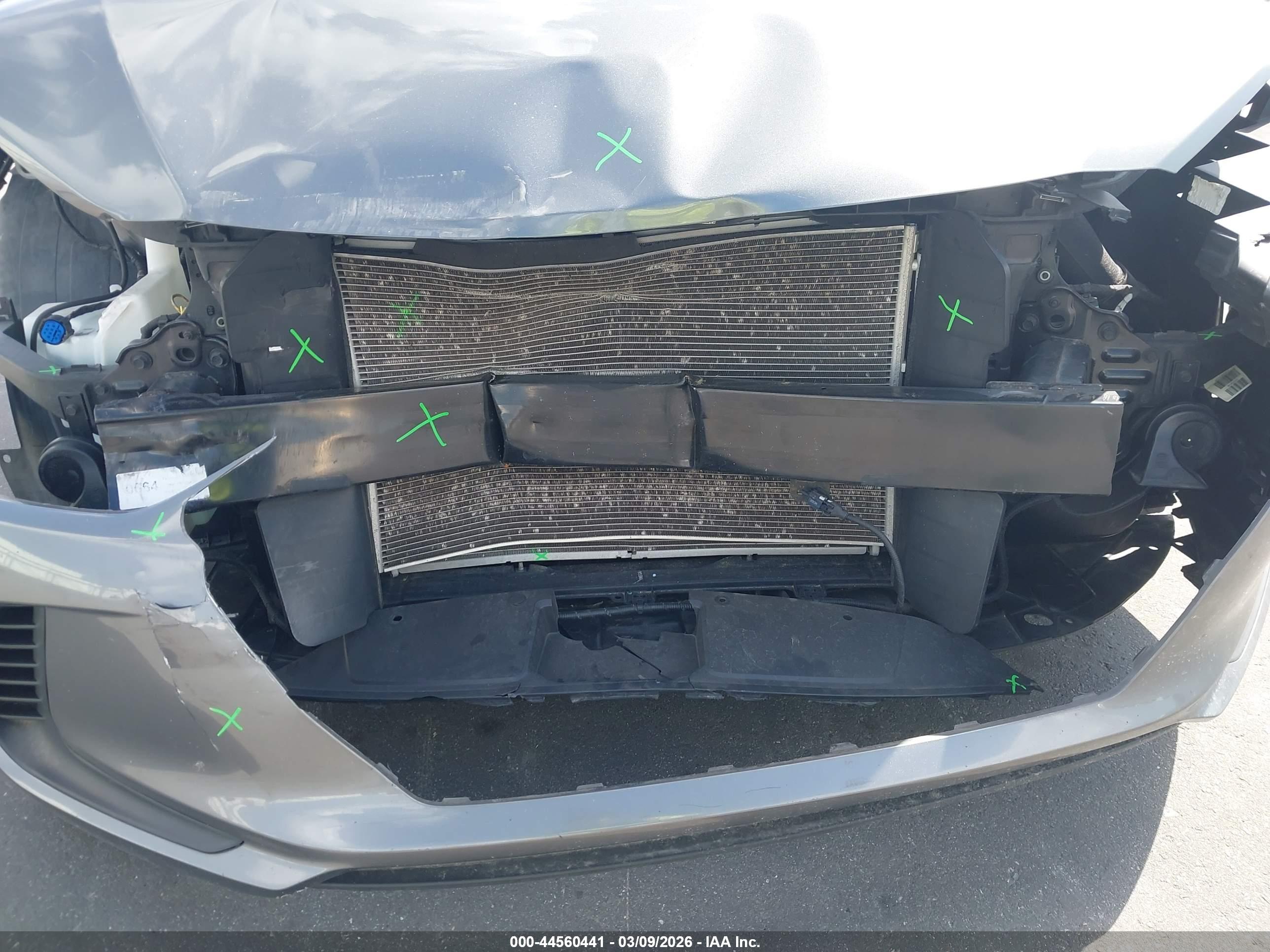 HYUNDAI ELANTRA image 6